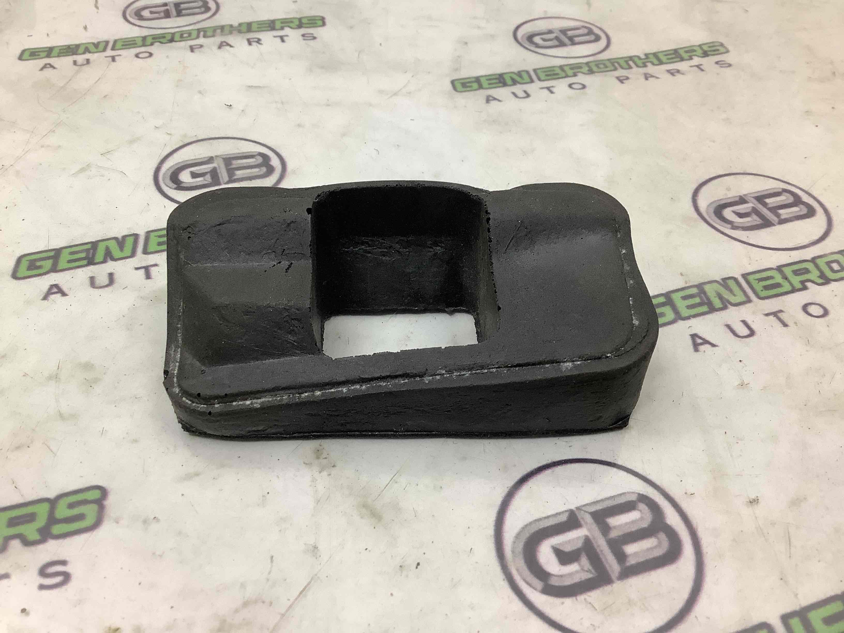 Ущільнювач скла, двері