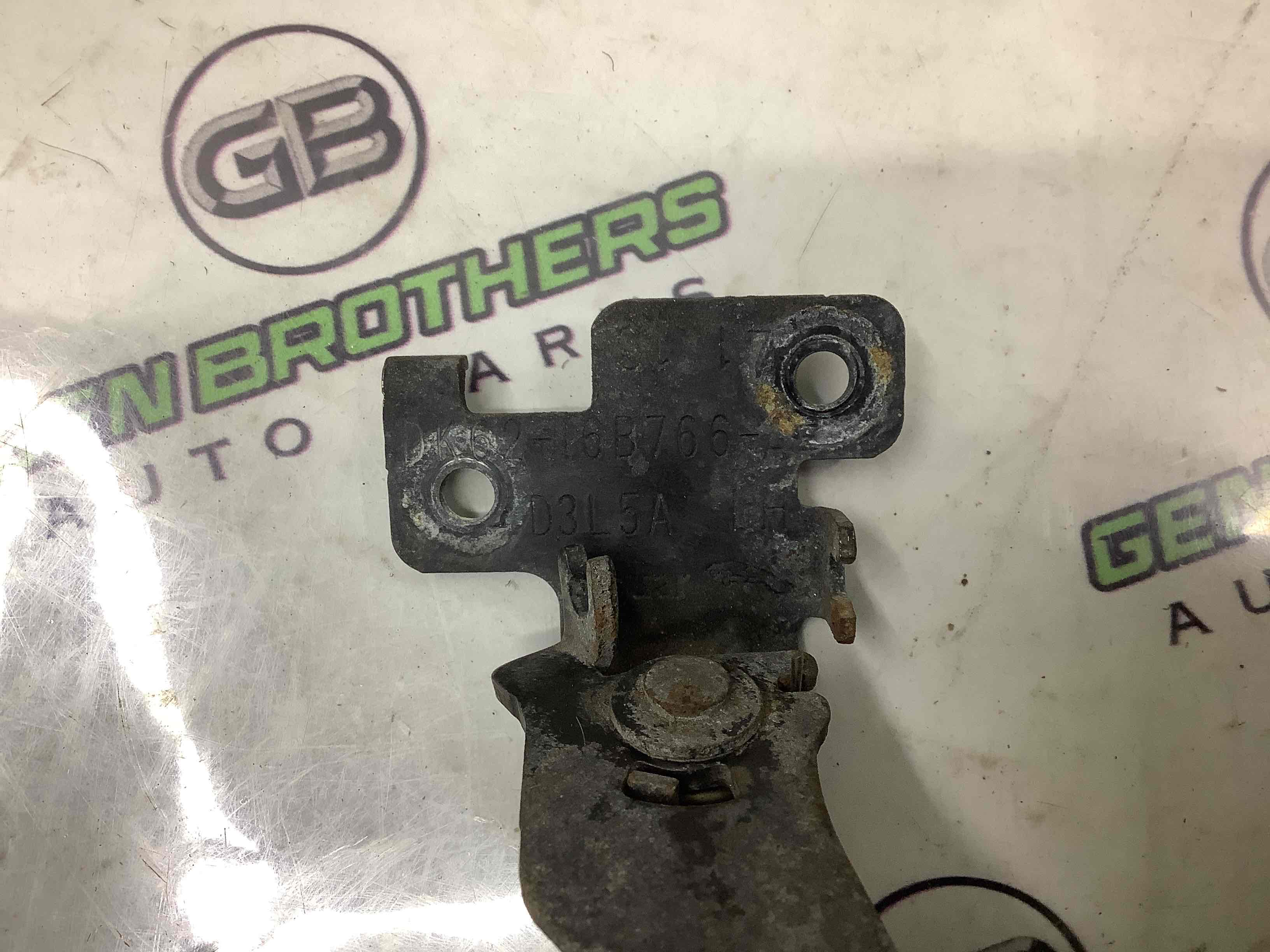 Замок капота, трос капота