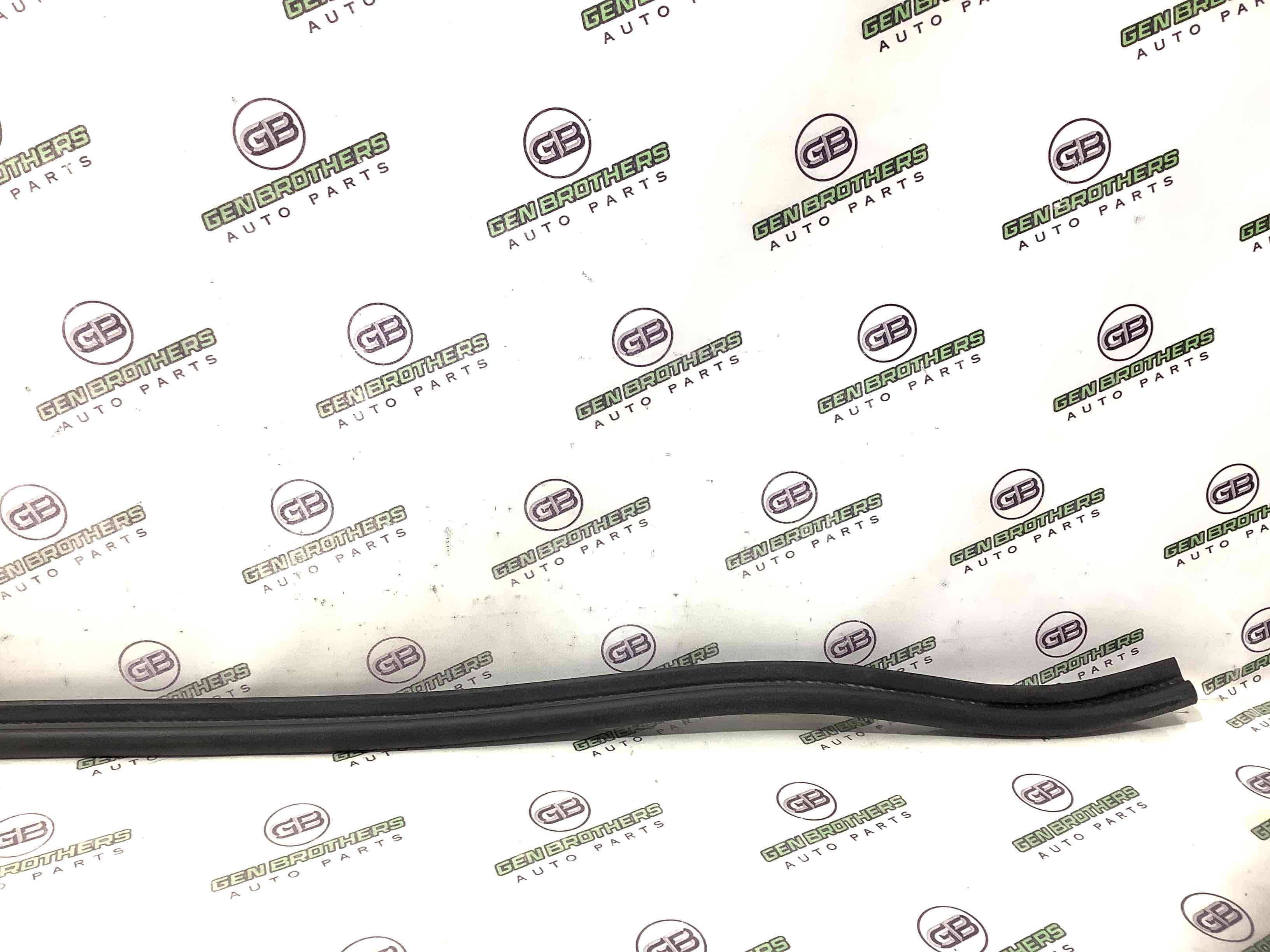 Ущільнювач капота, ізолятор, шуба