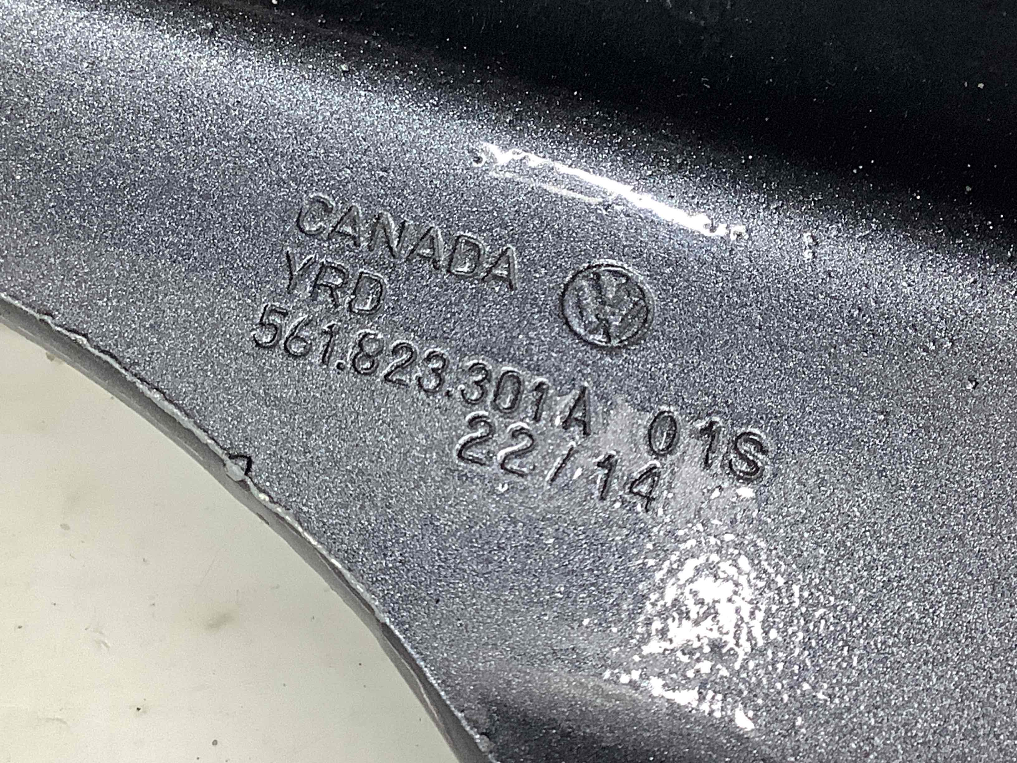 Петля капота, кронштейн капота