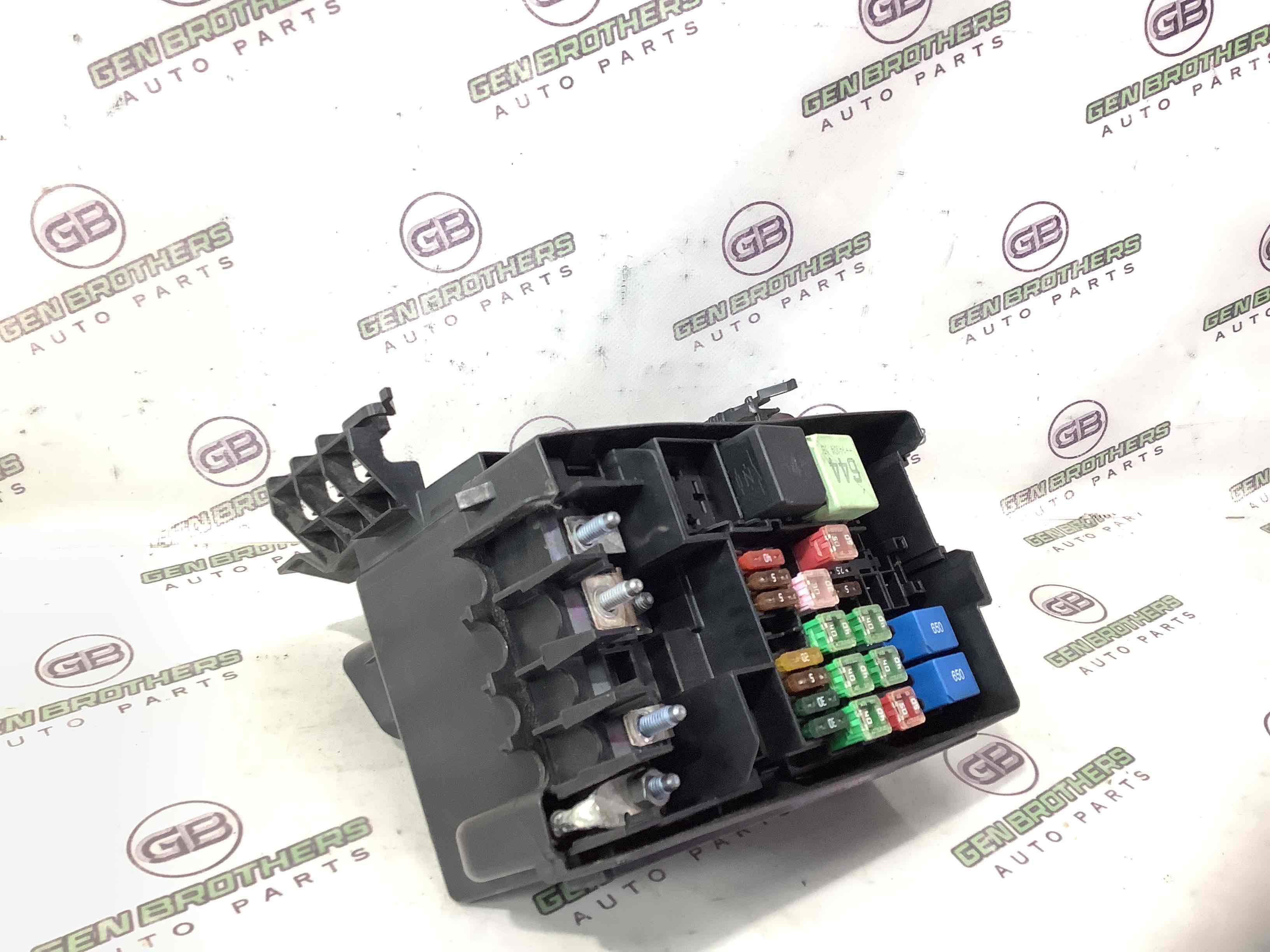 Блок запобіжників (блок реле)