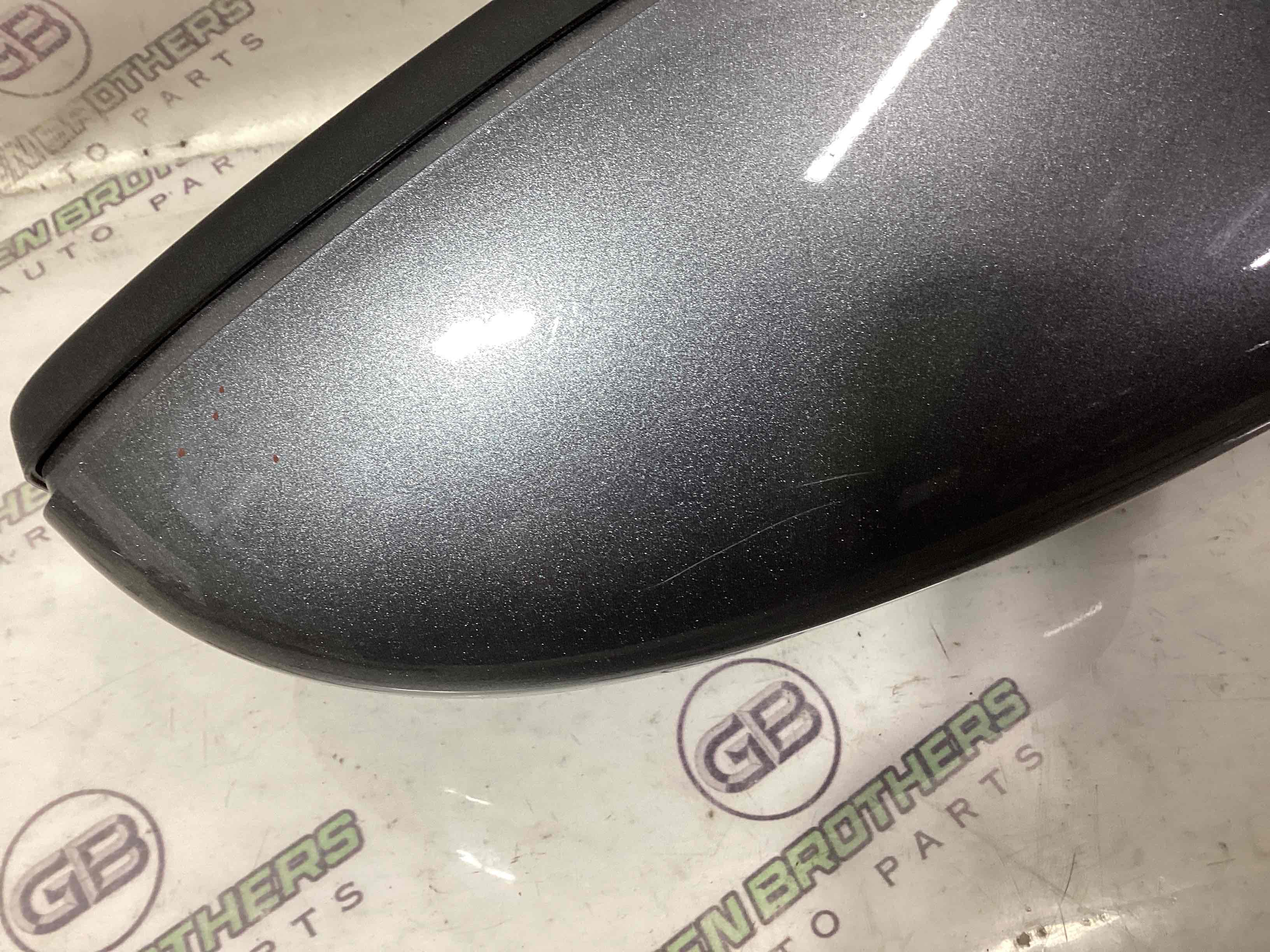 Дзеркало зовнішнє праве