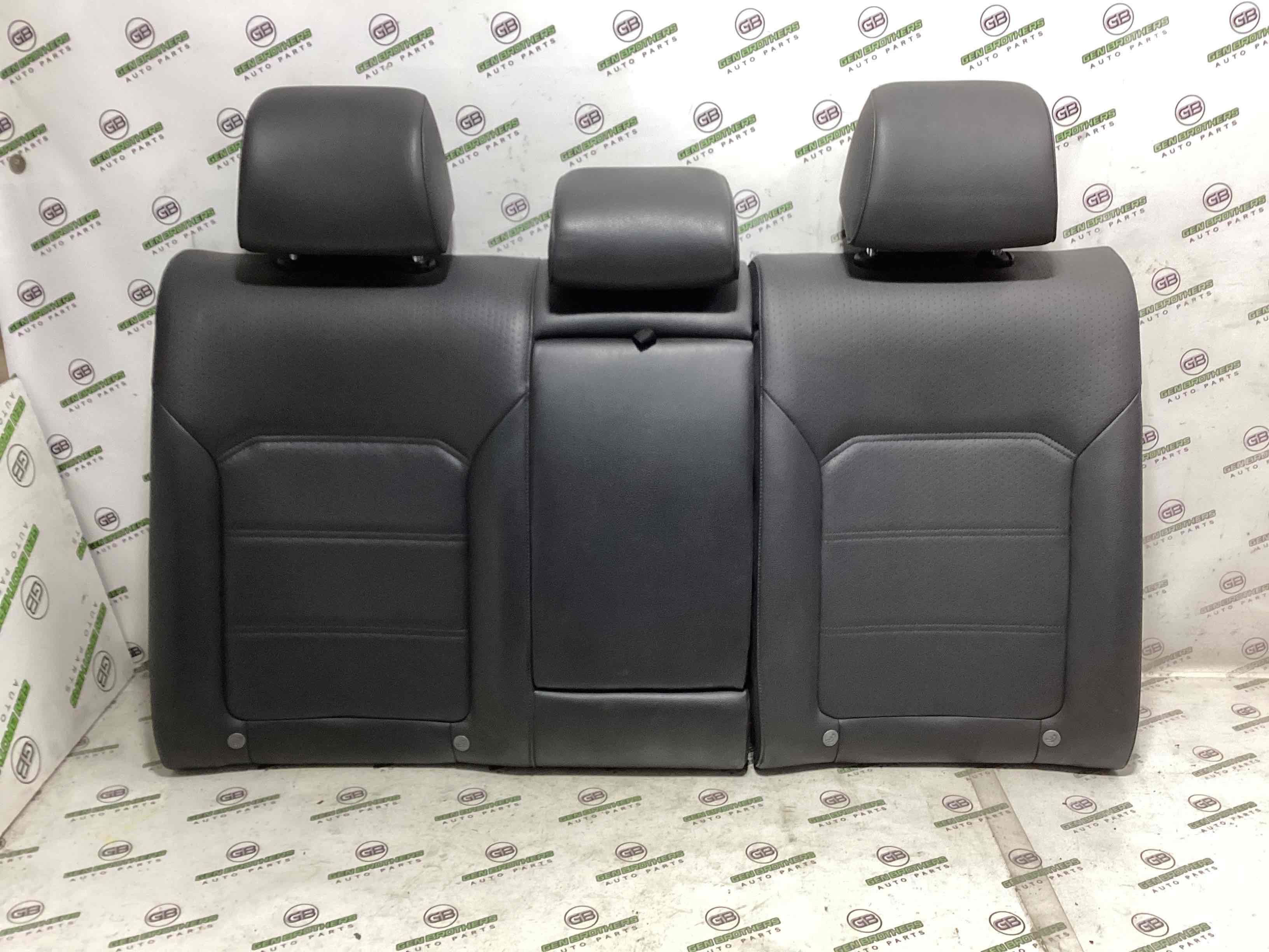 Задній ряд сидінь