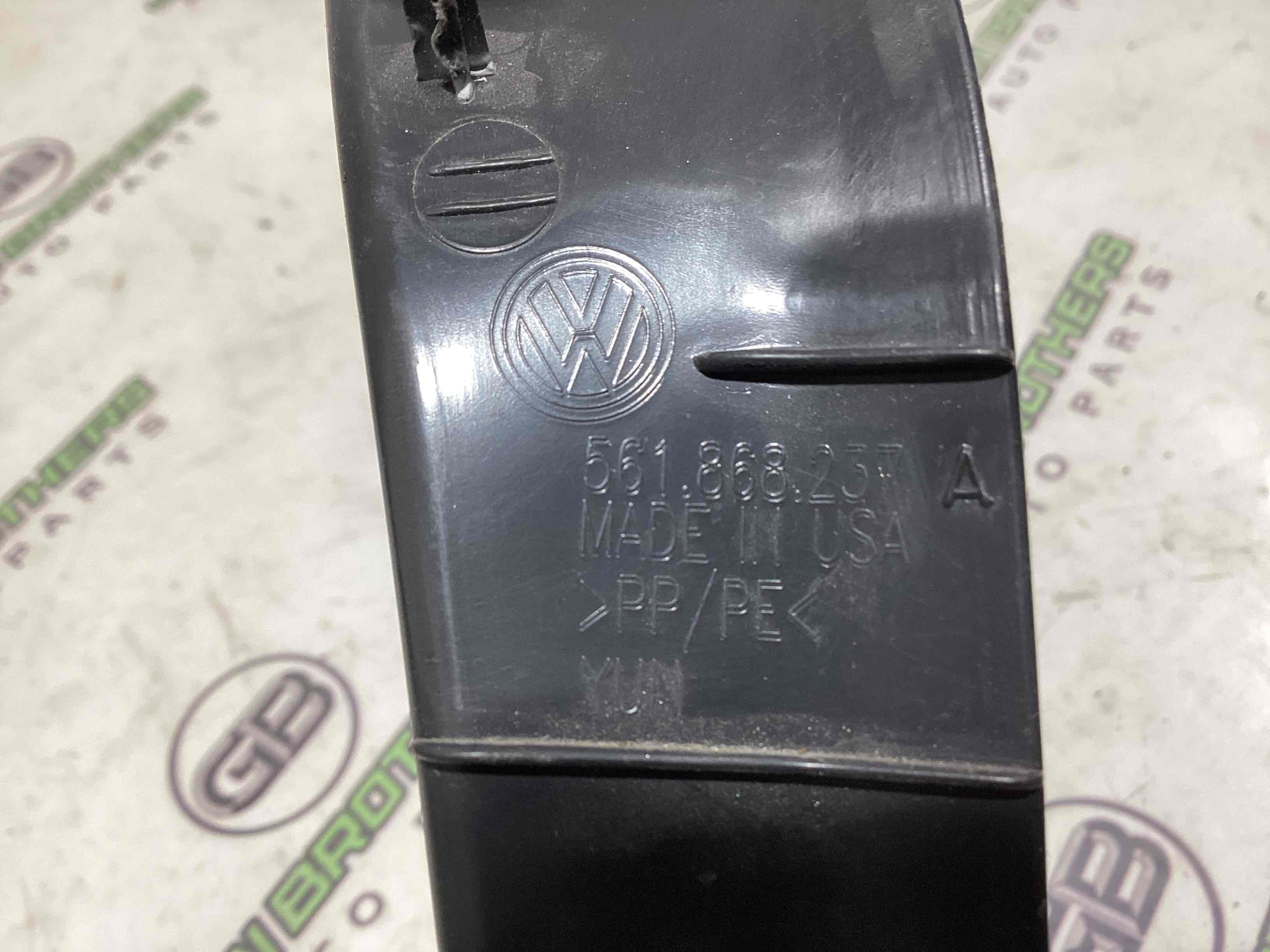 Обшивка передньої стійки ліва