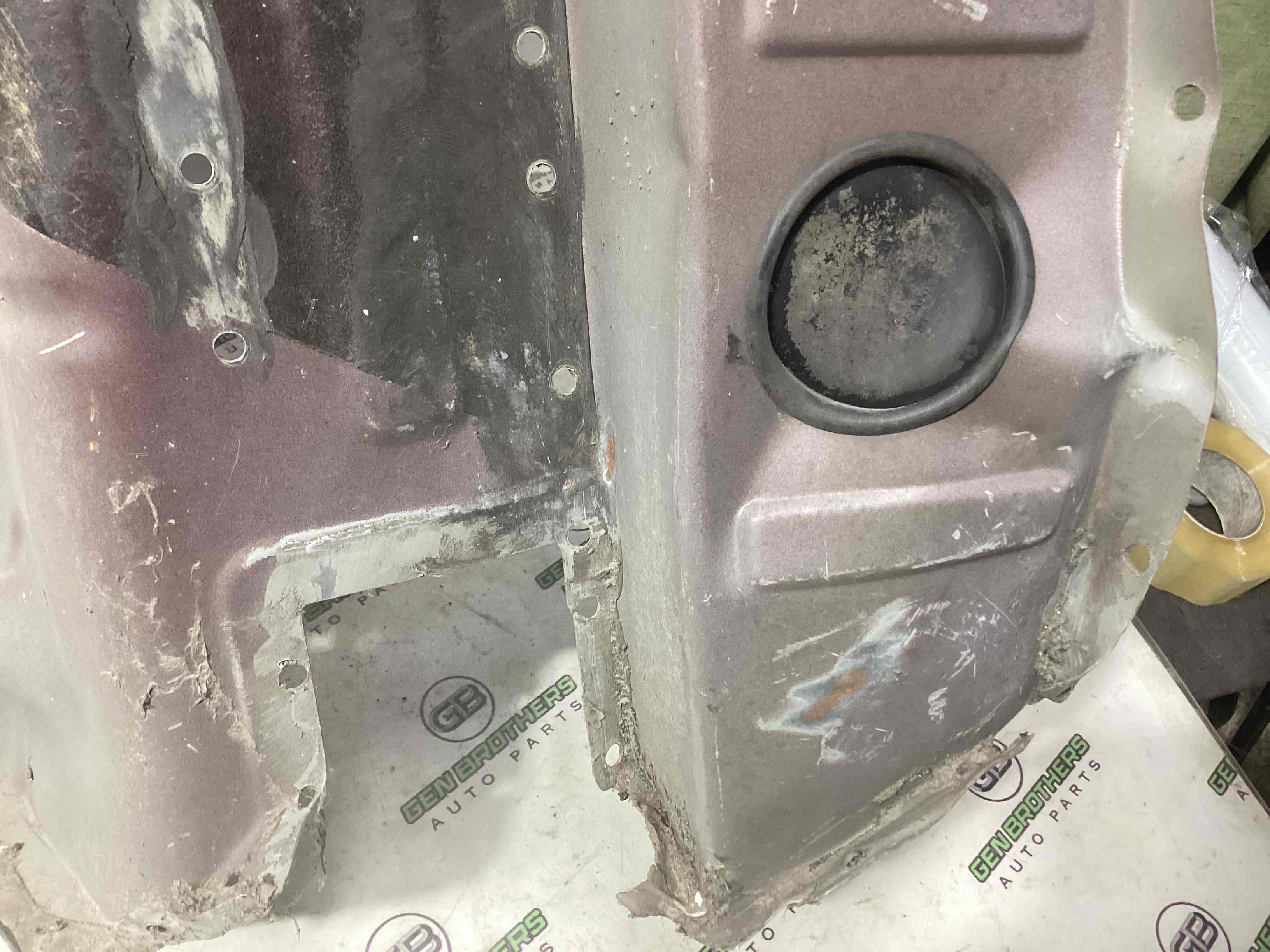 Корито багажника