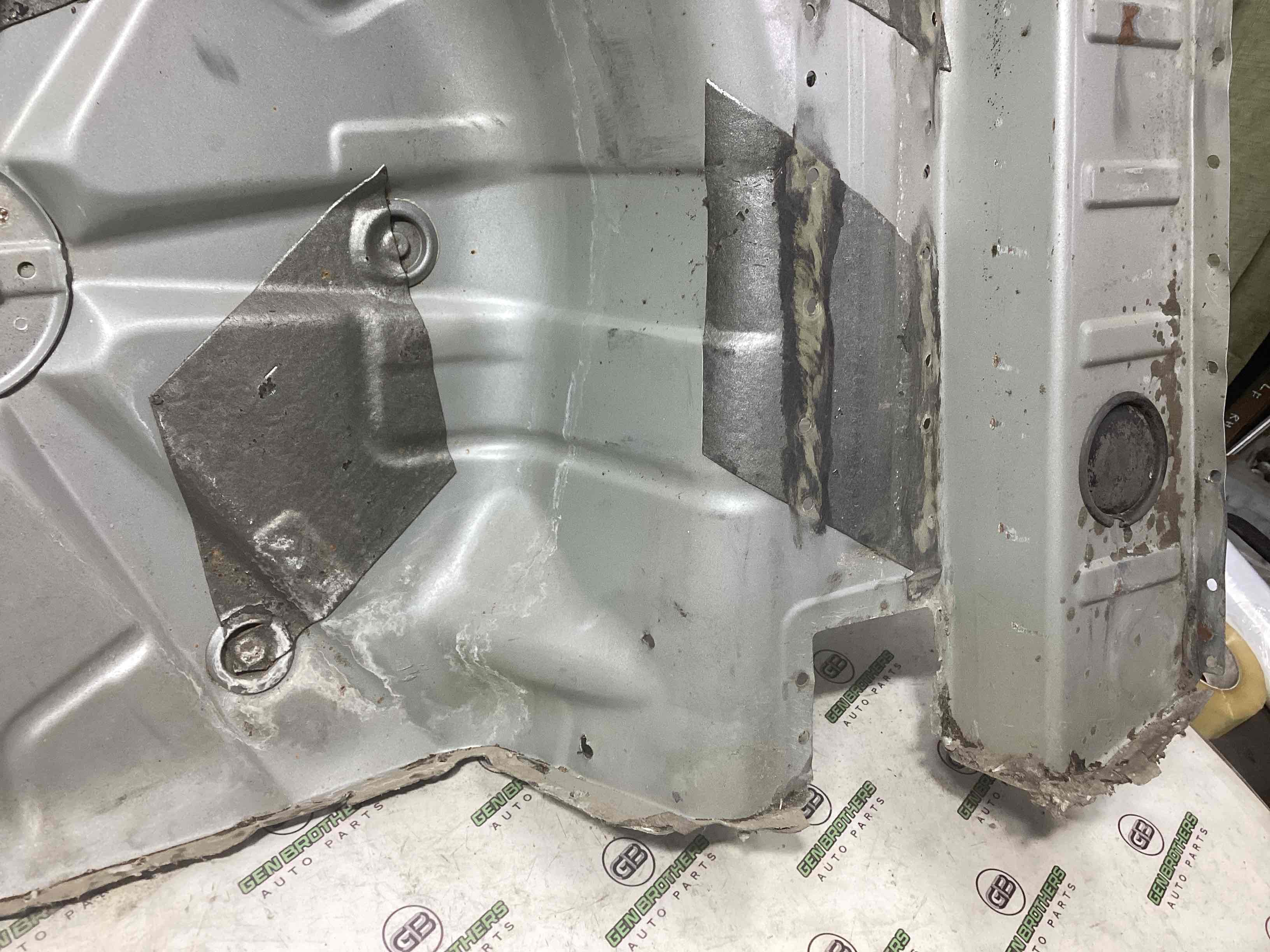 Корито багажника