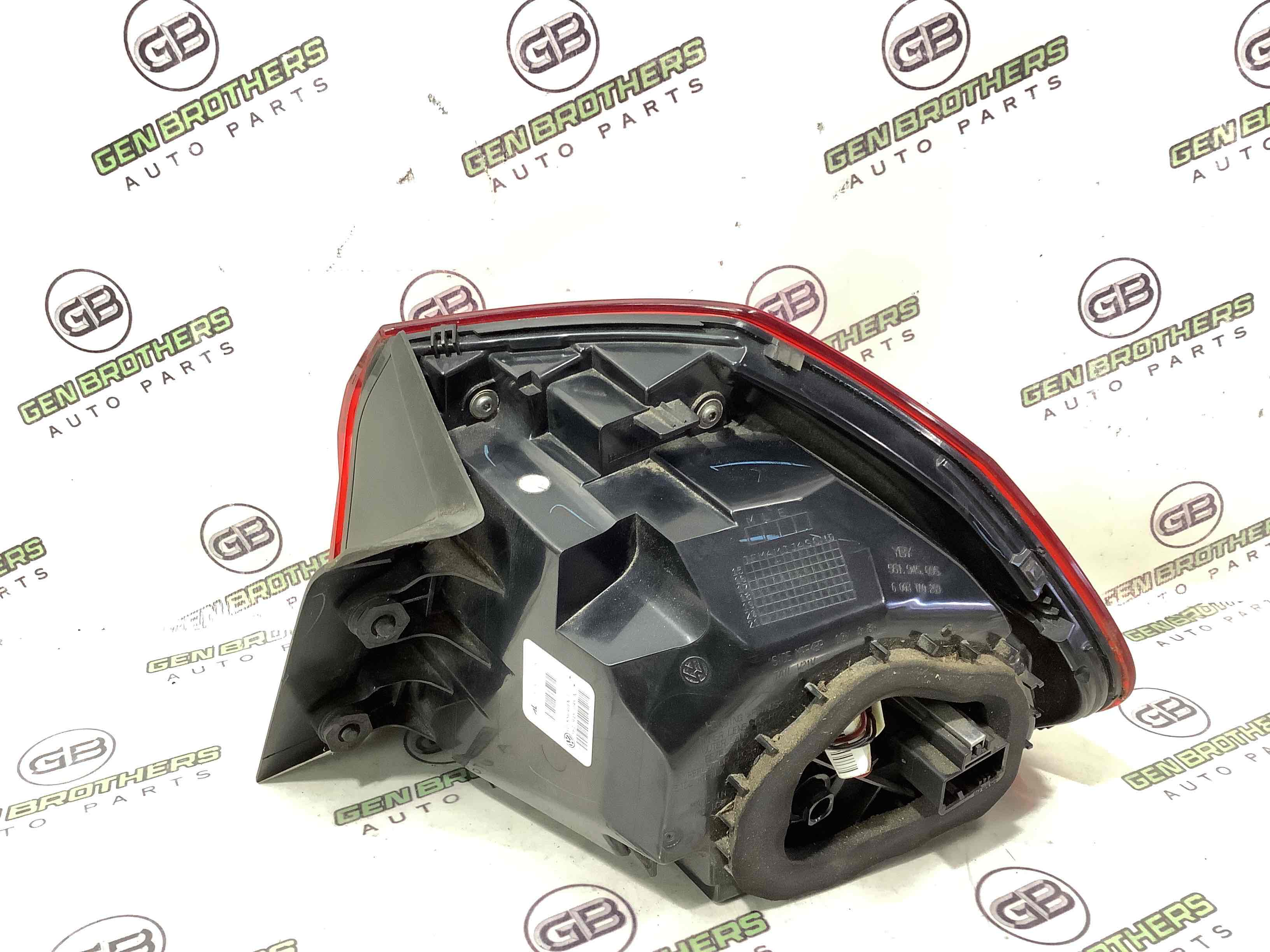 Ліхтар задній лівий