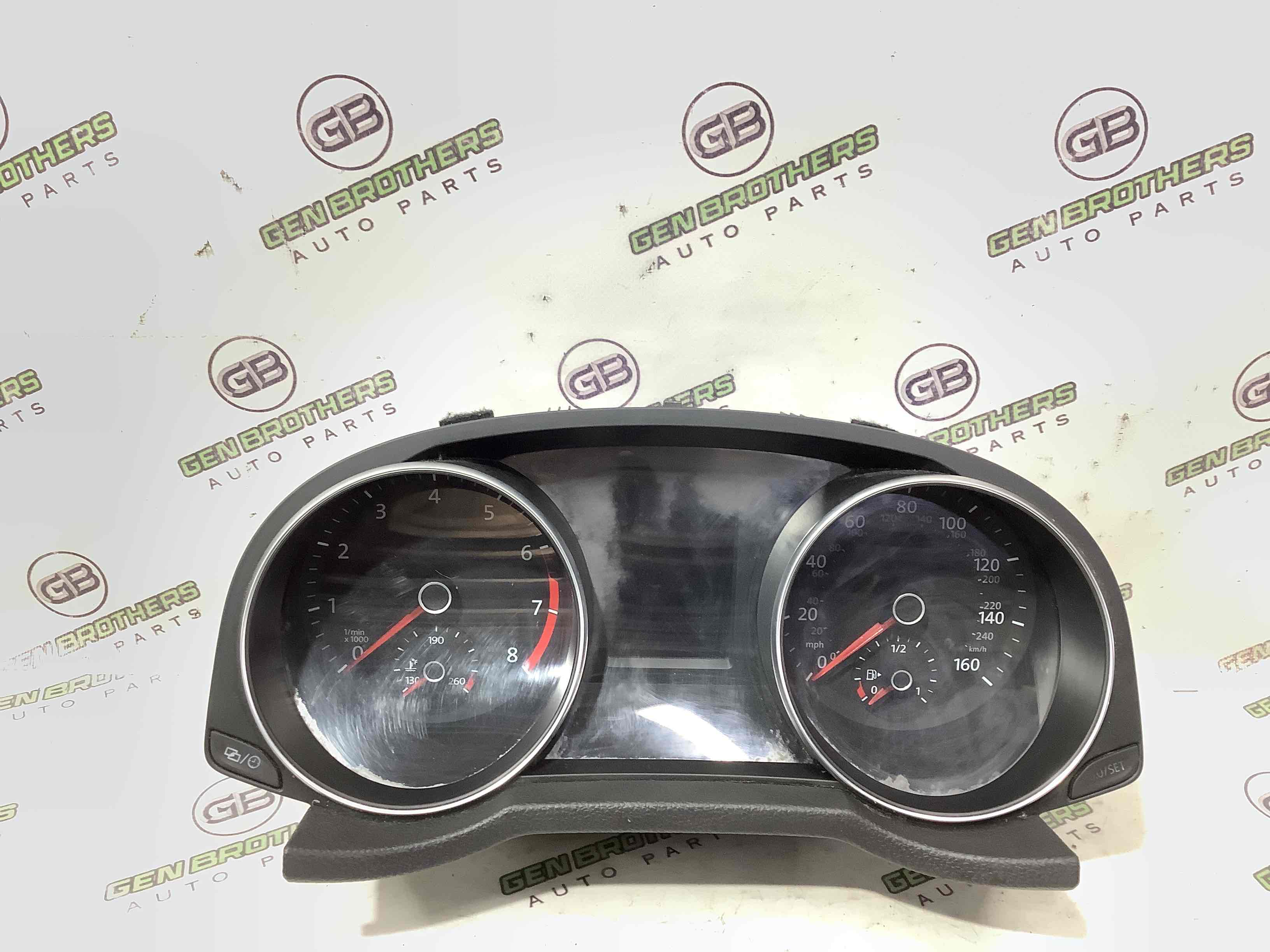 Щиток приладів панель приладів