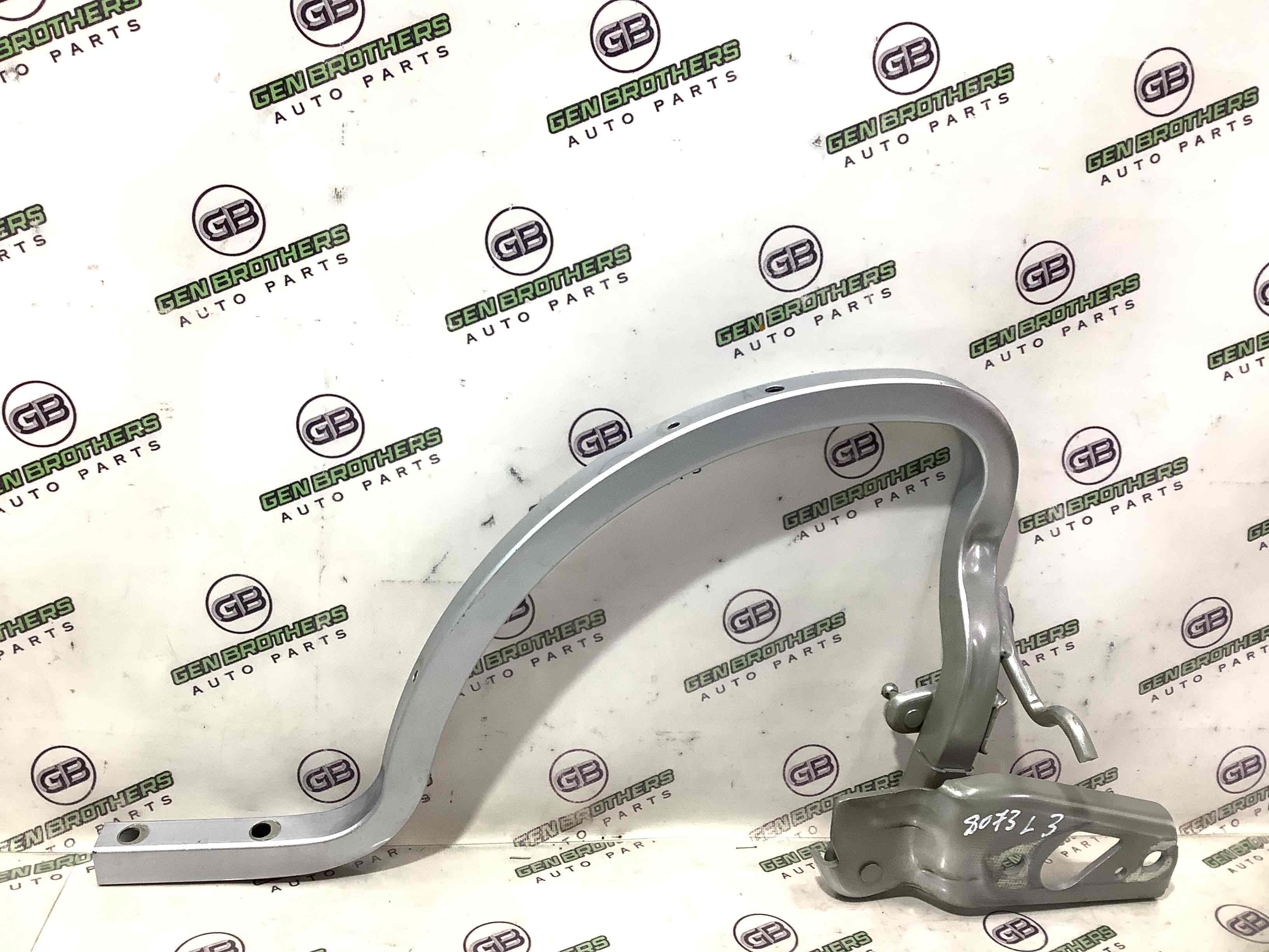 Петля кришки багажника, двері багажника