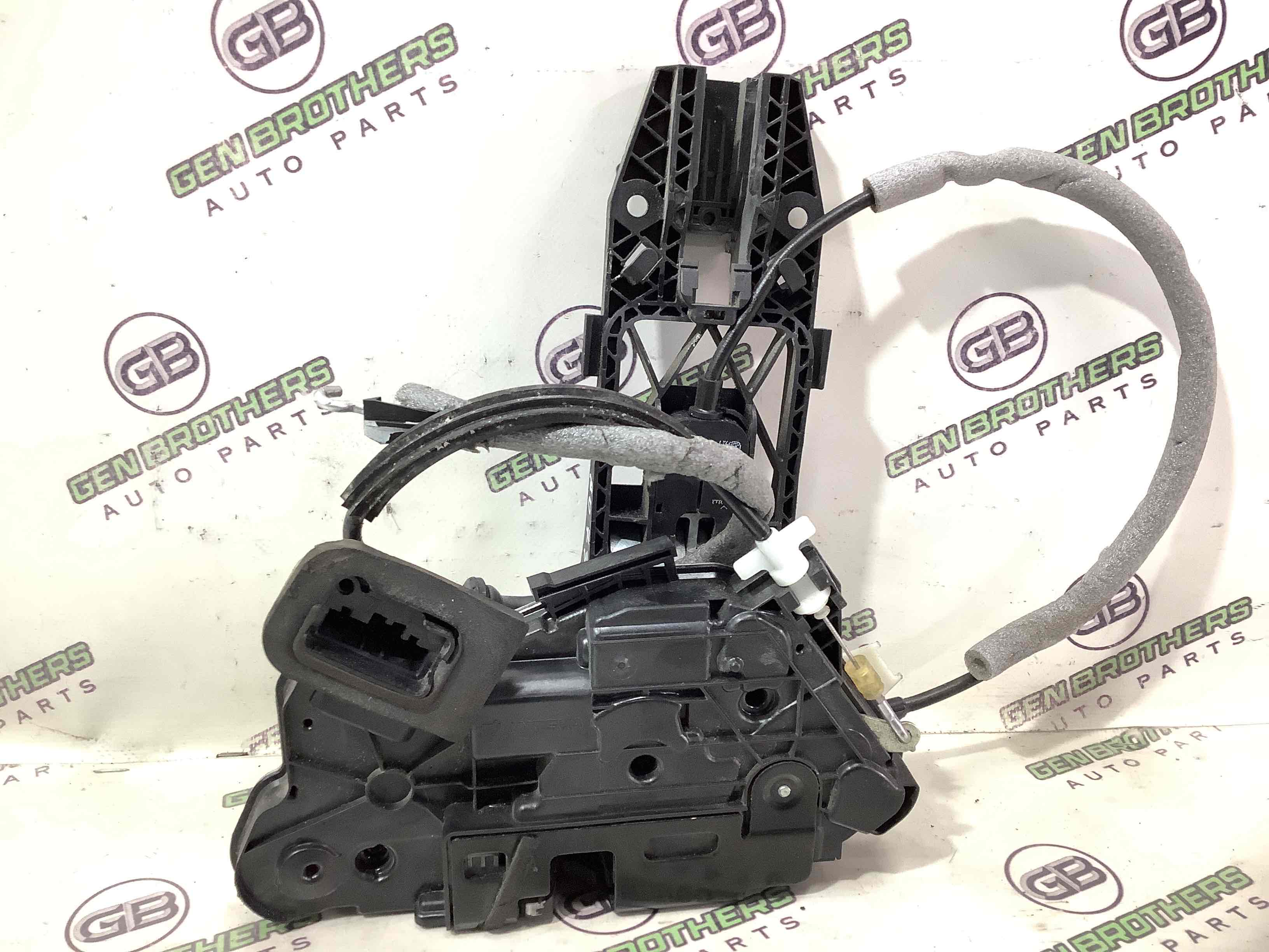 Замок дверей передньої лівої