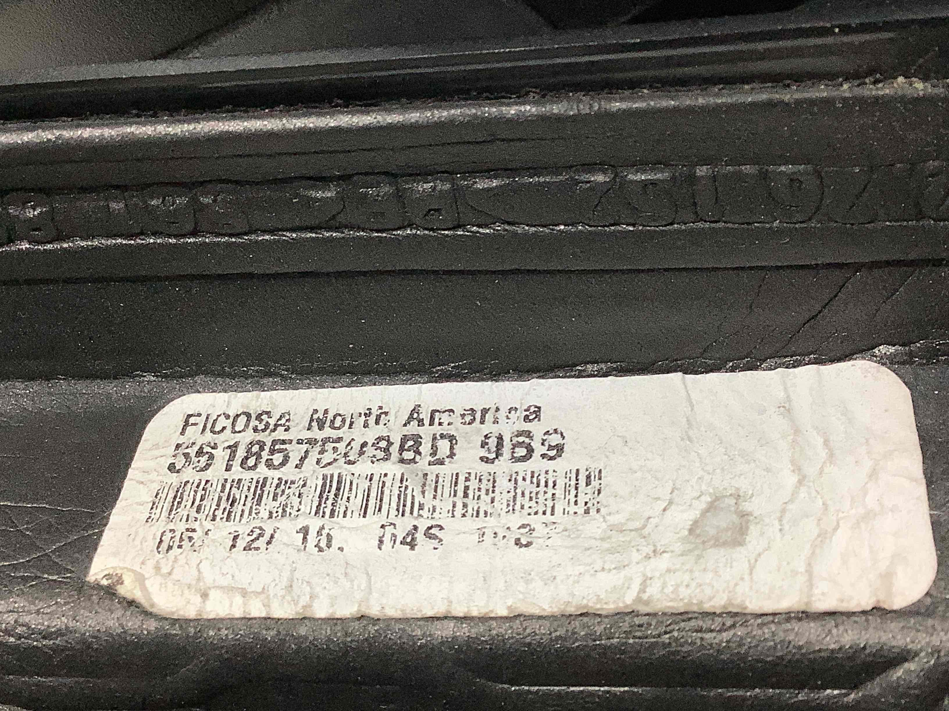 Дзеркало зовнішнє праве