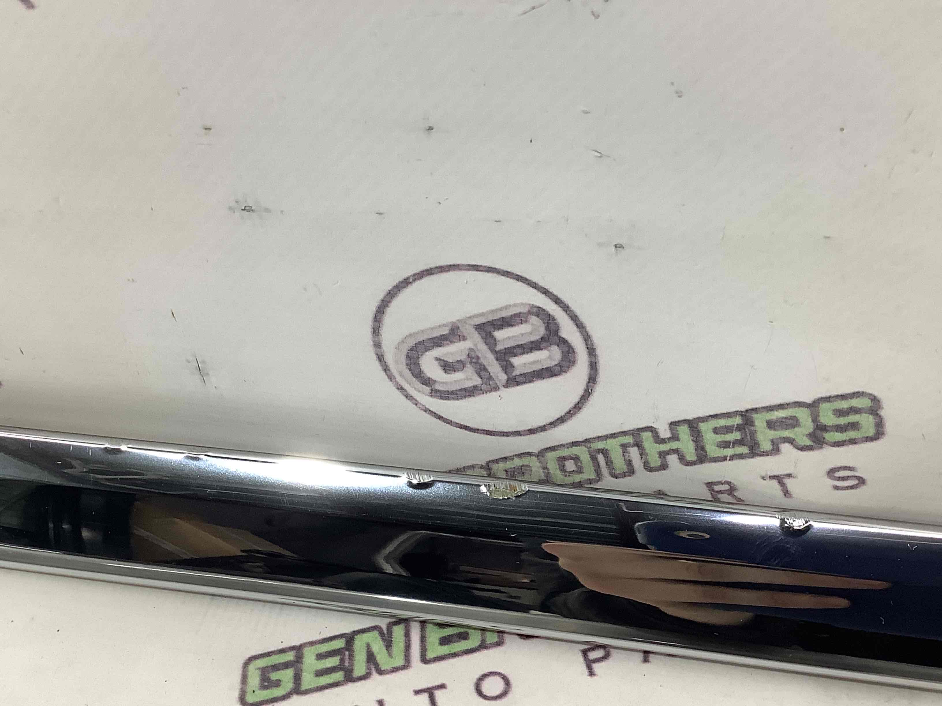 Молдинг двері задньої правої