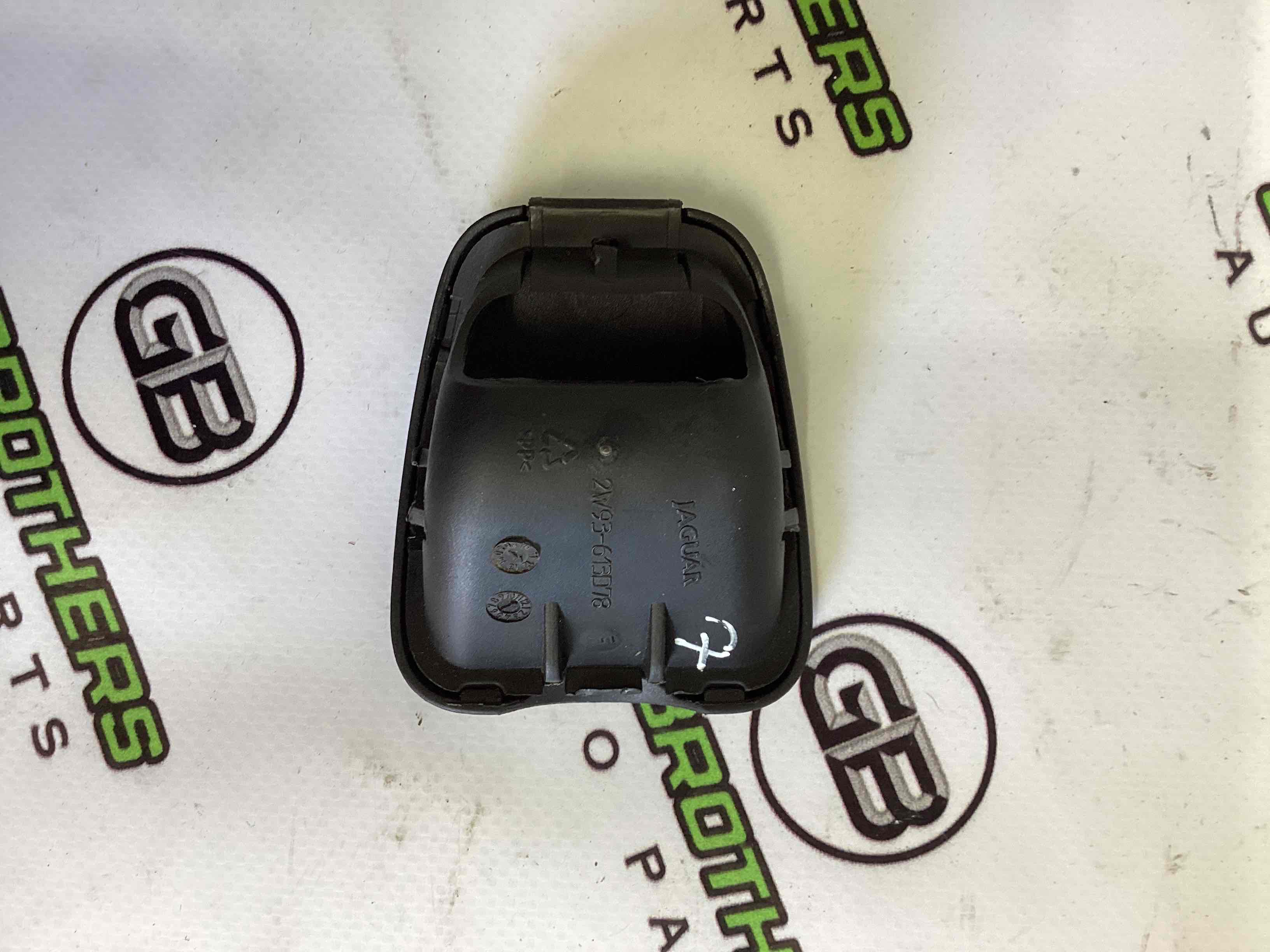 Пластикові елементи салону