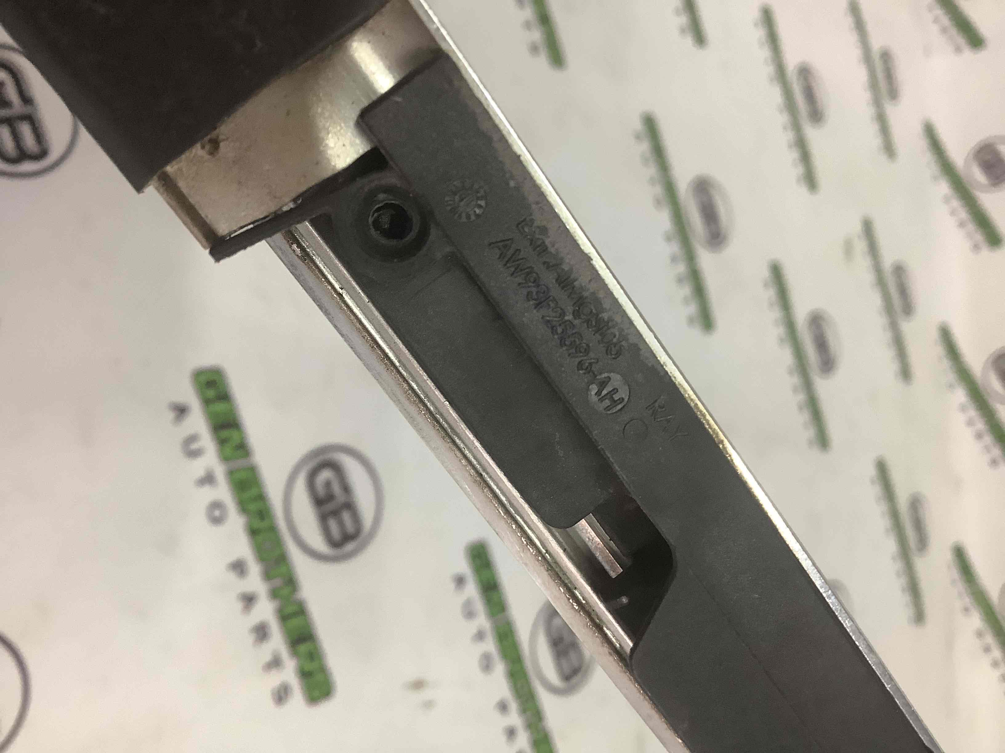 Молдинг двері задньої правої