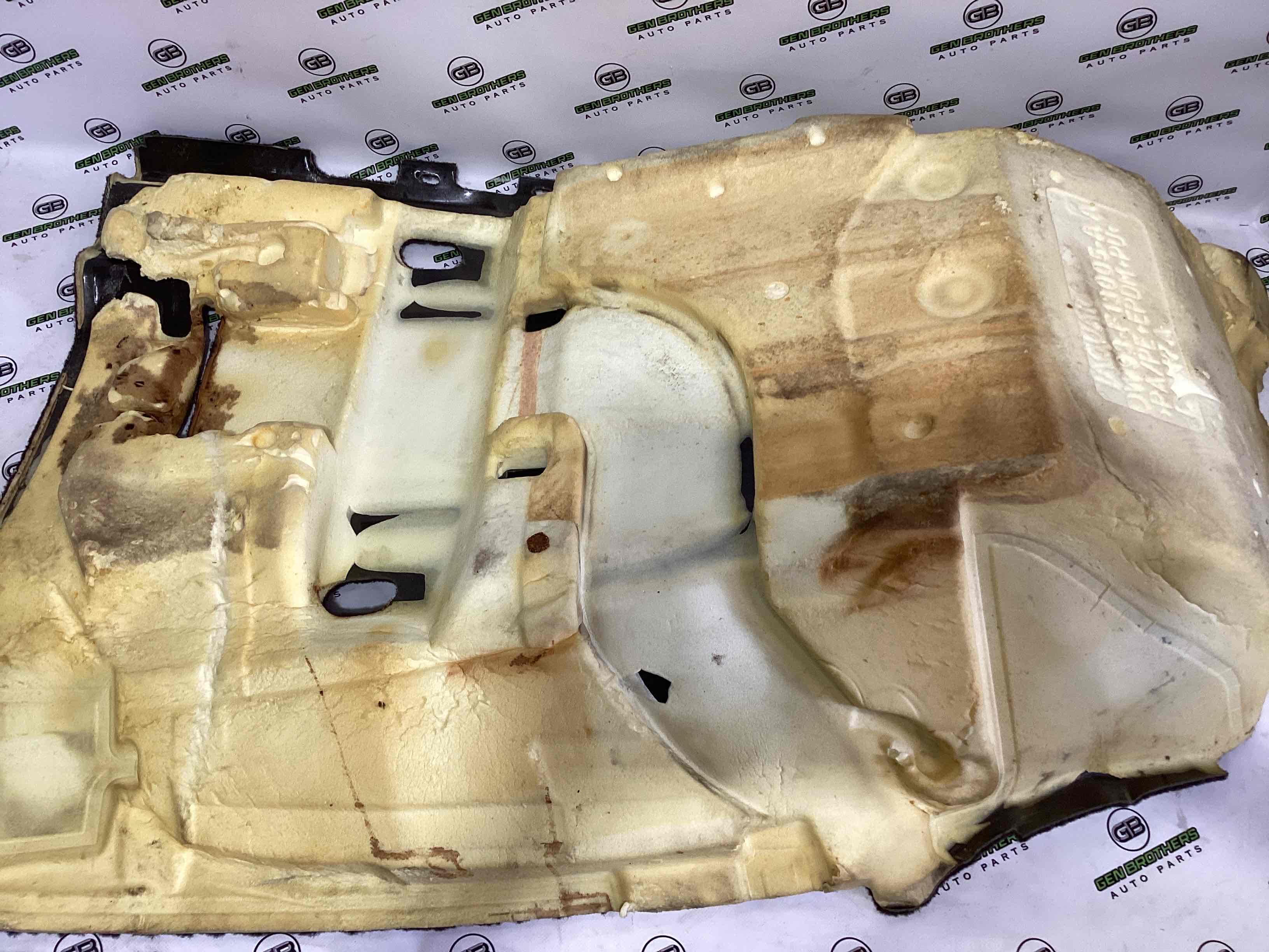 Килимки комплекти, підлога салону