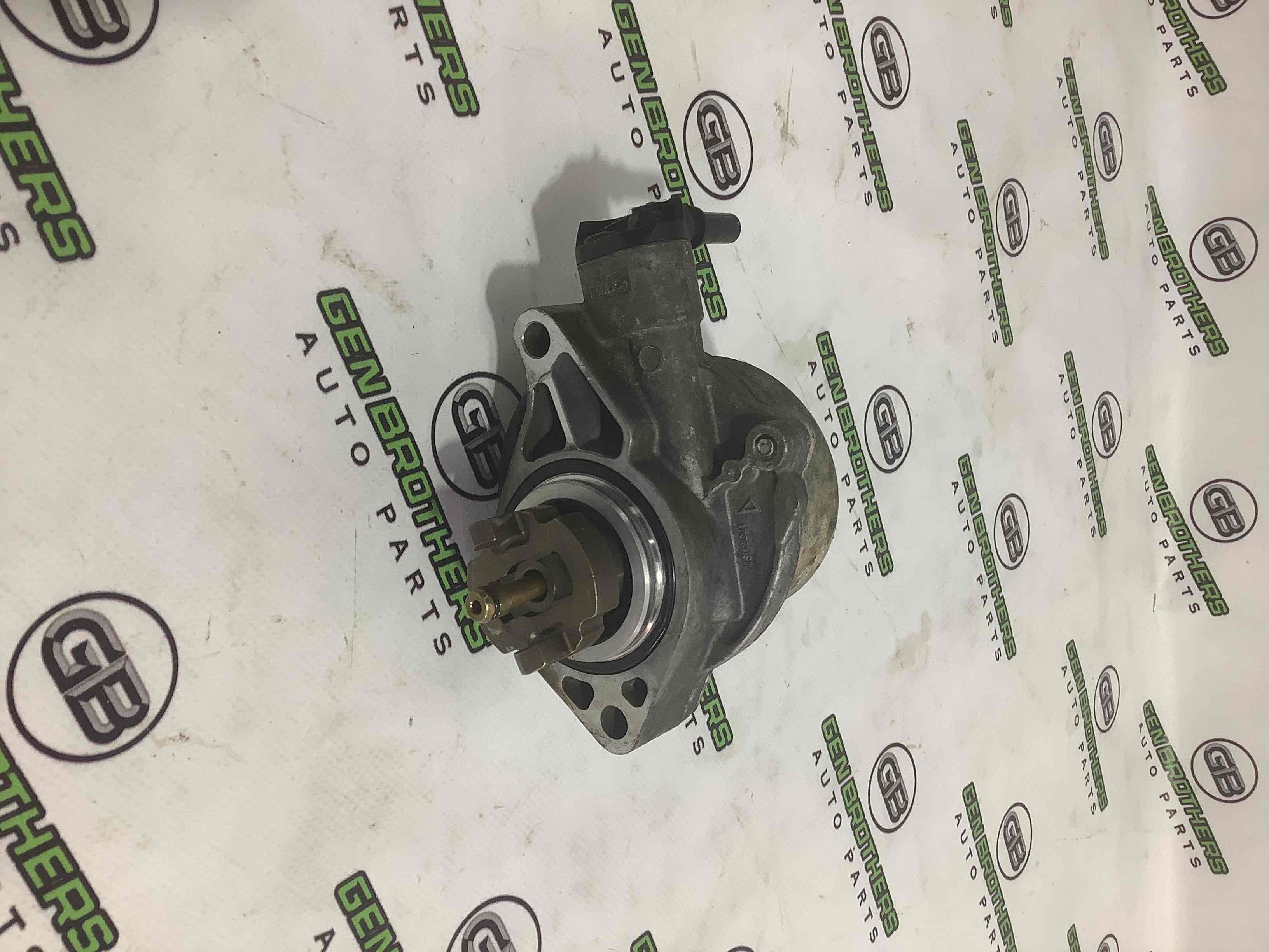 Насос вакуумний