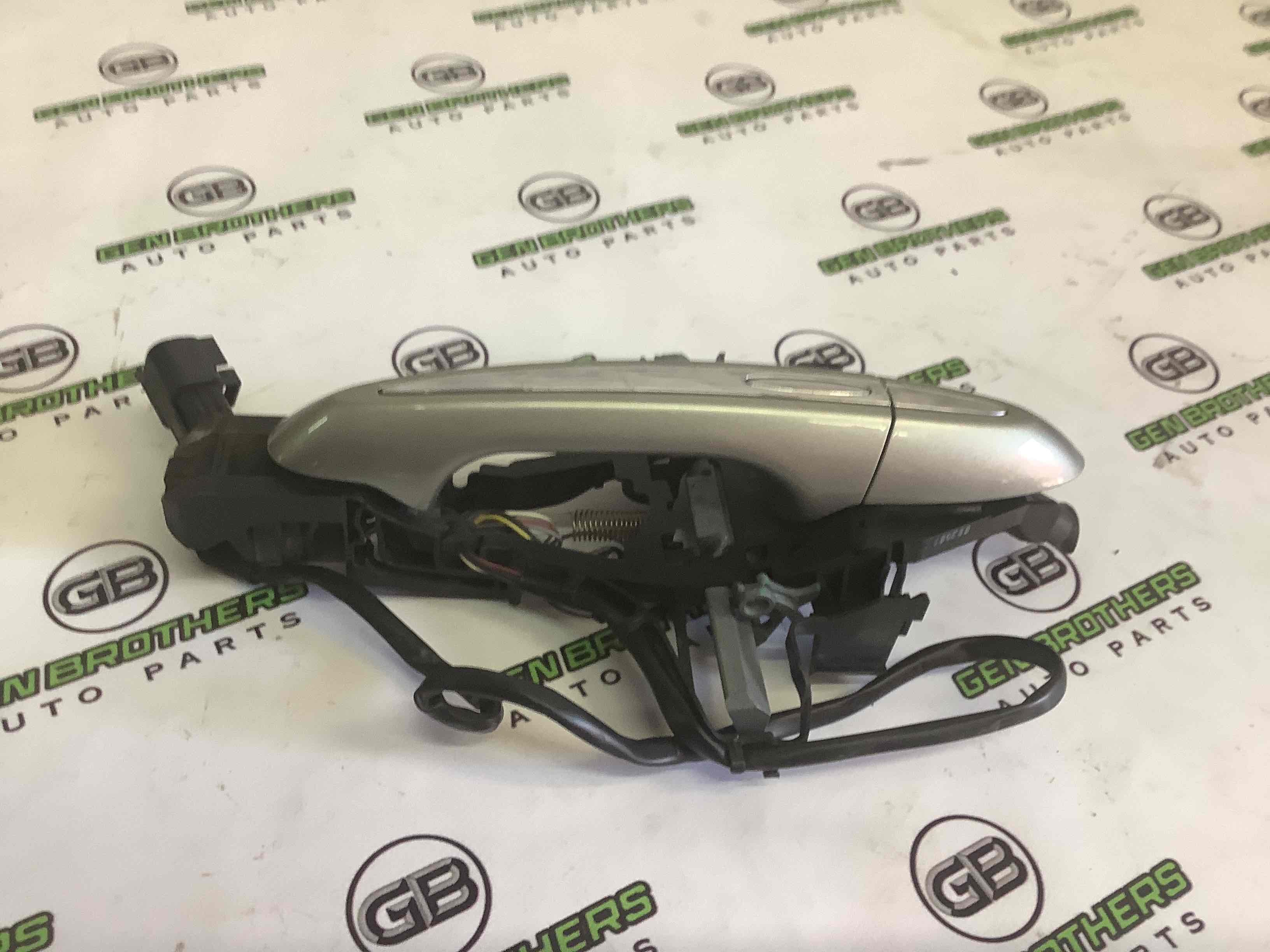 Ручка двері зовнішня