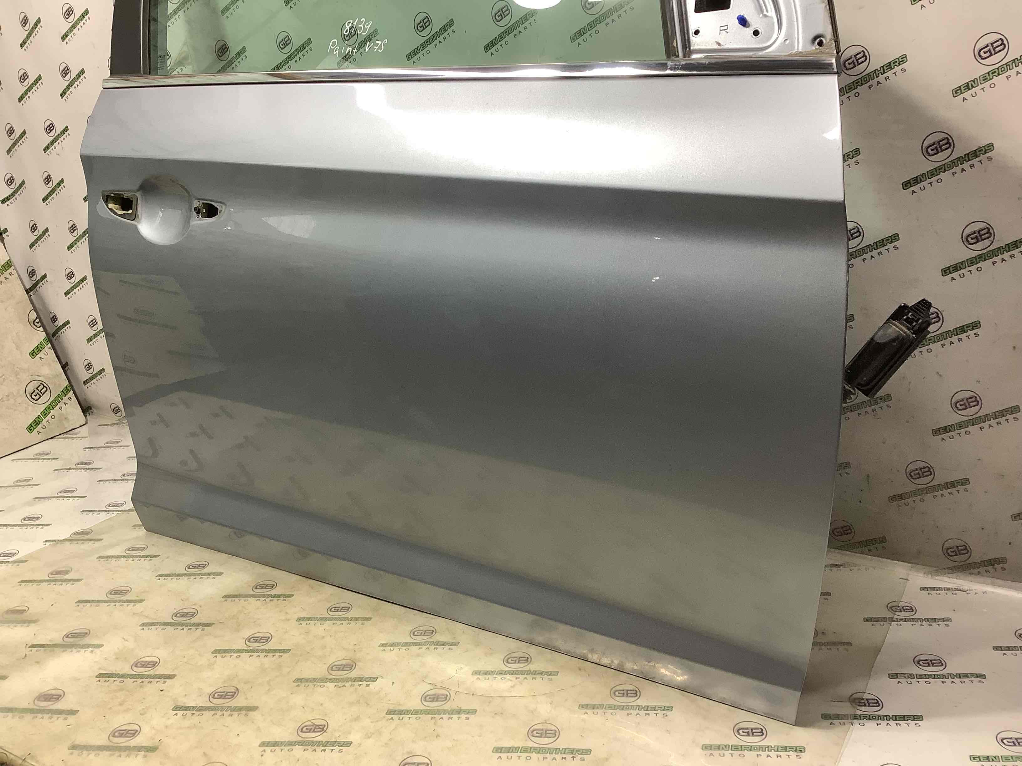 Дверь передняя правая