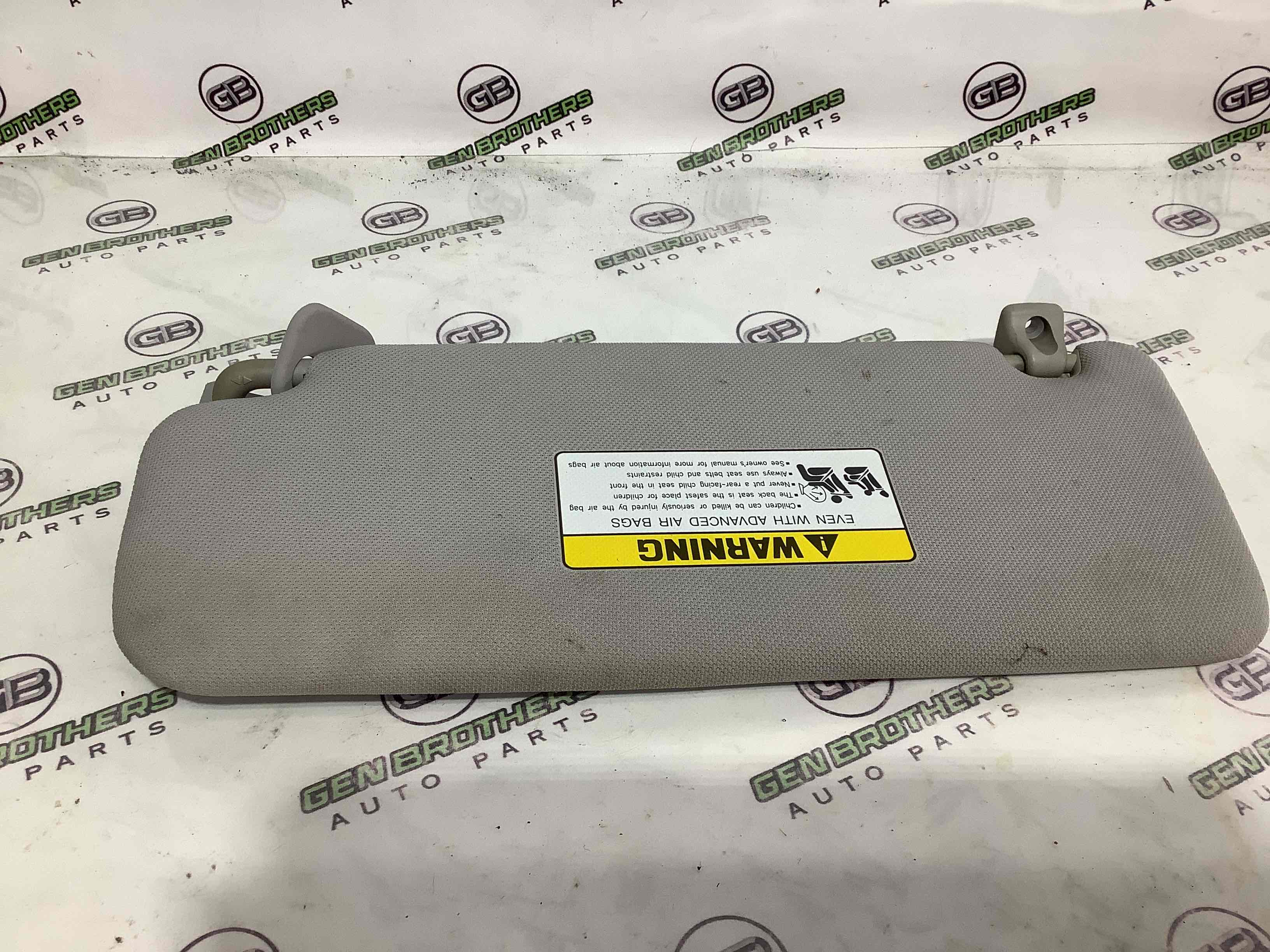 Козирок сонцезахисний