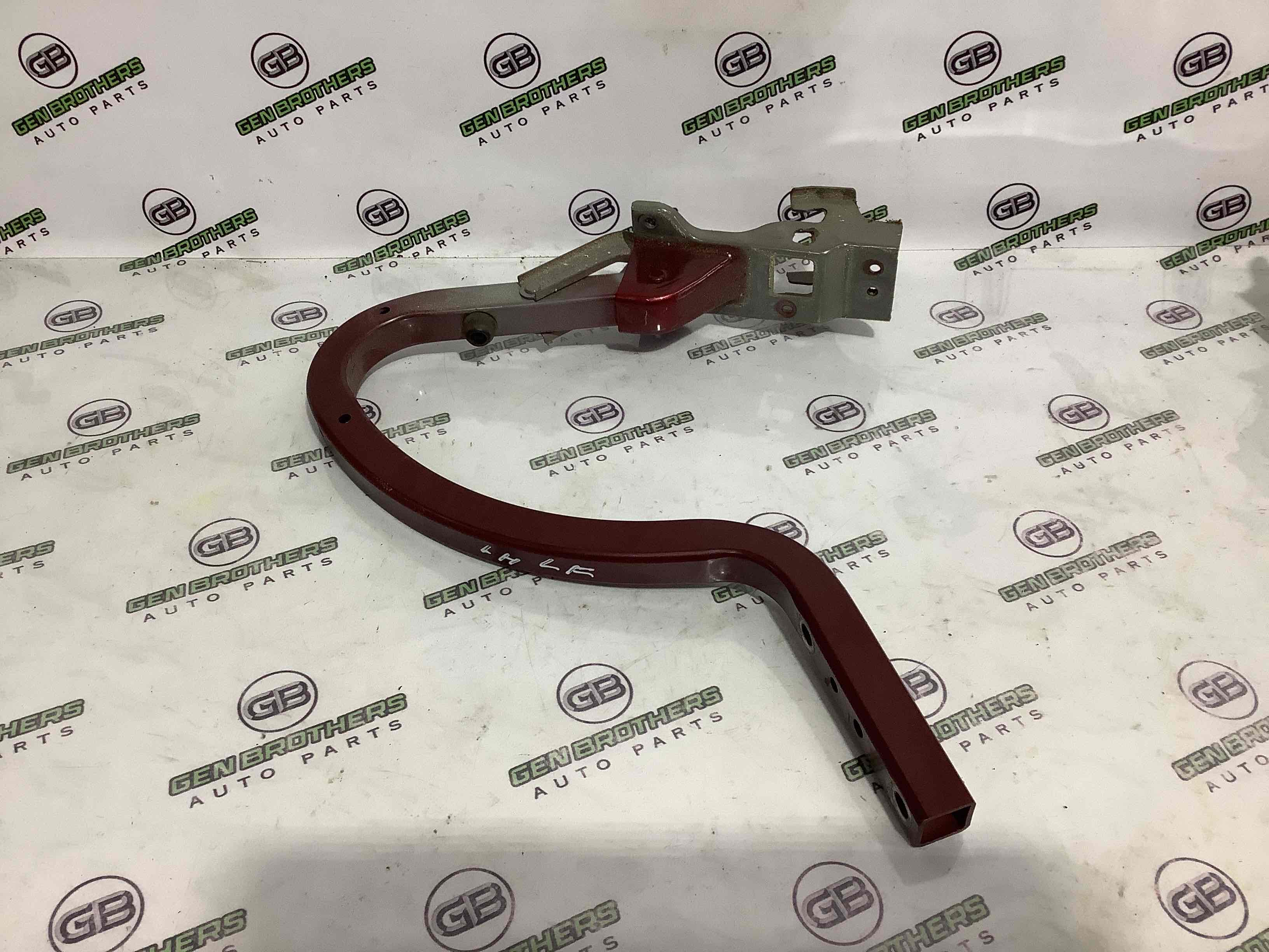 Петля кришки багажника, двері багажника