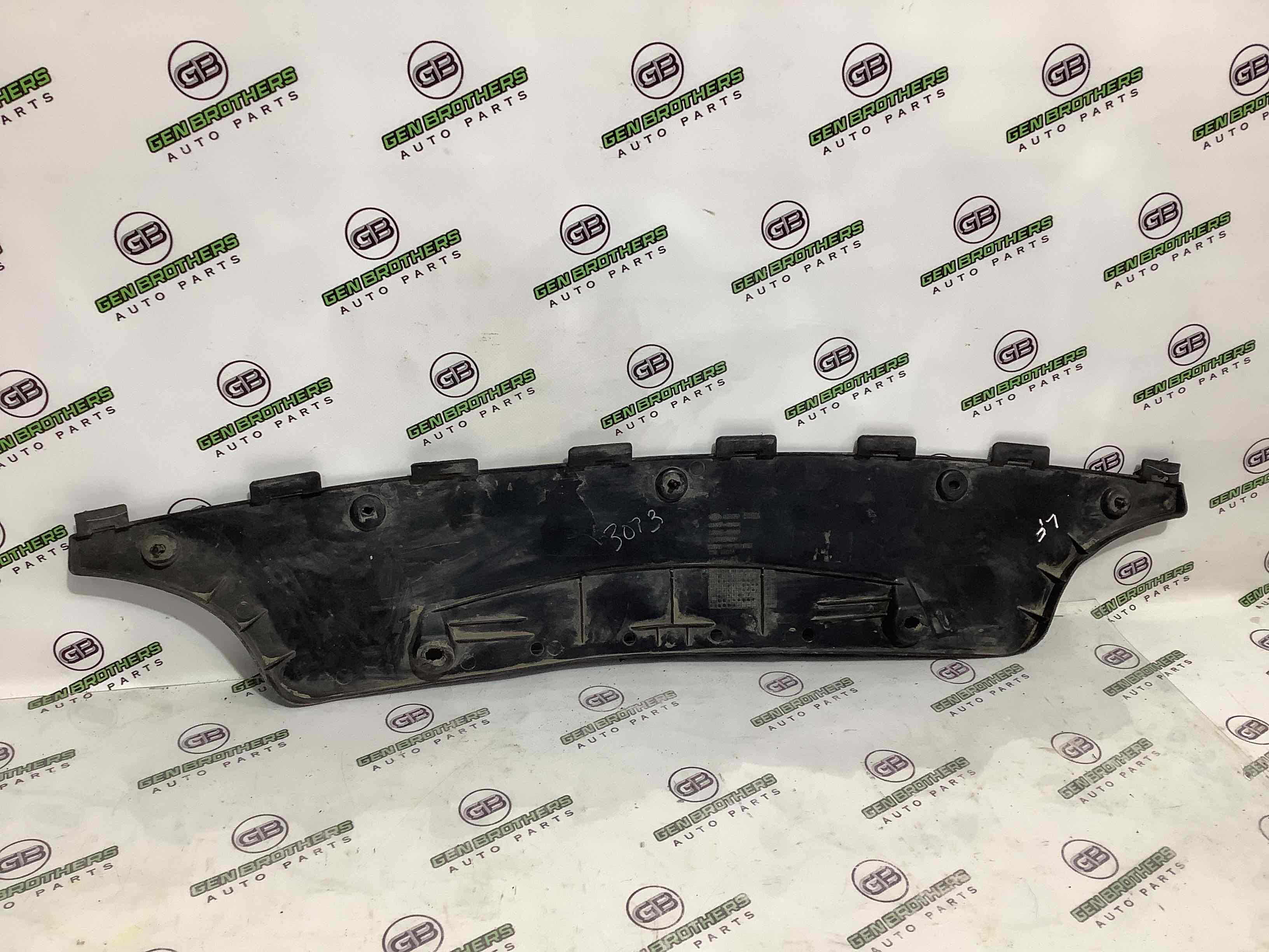 Захист заднього бампера