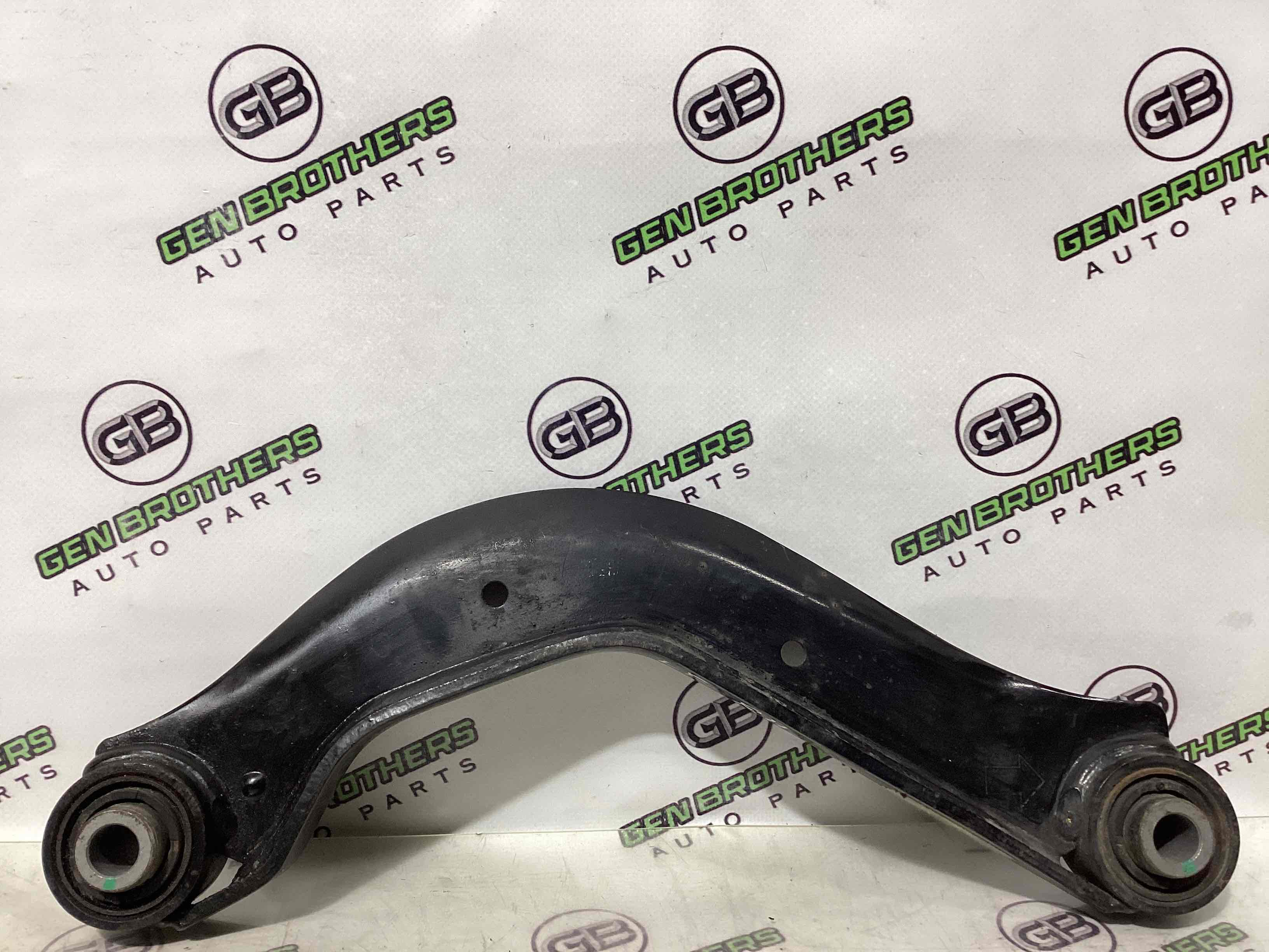 Важіль задній правий