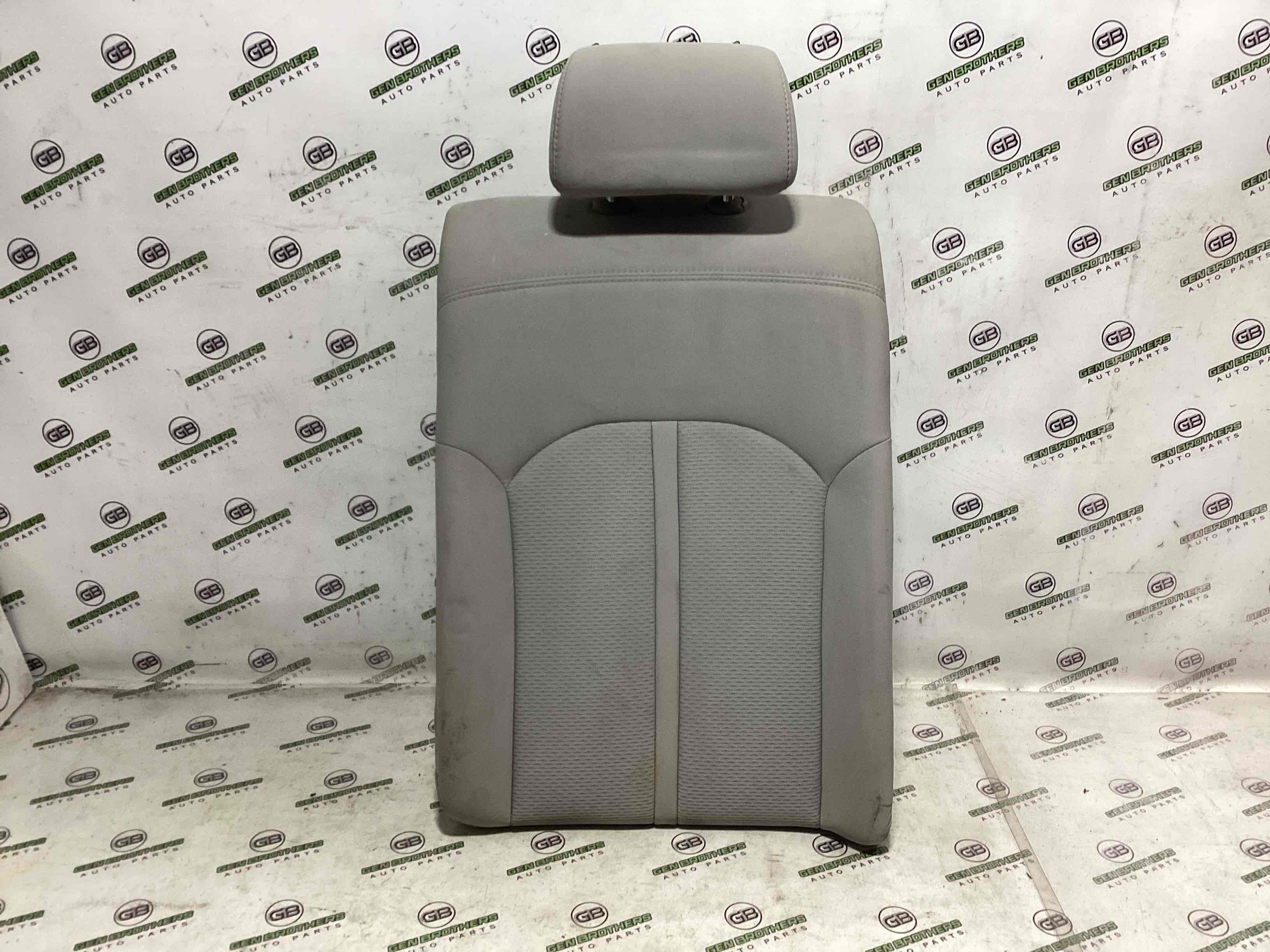 Задній ряд сидінь