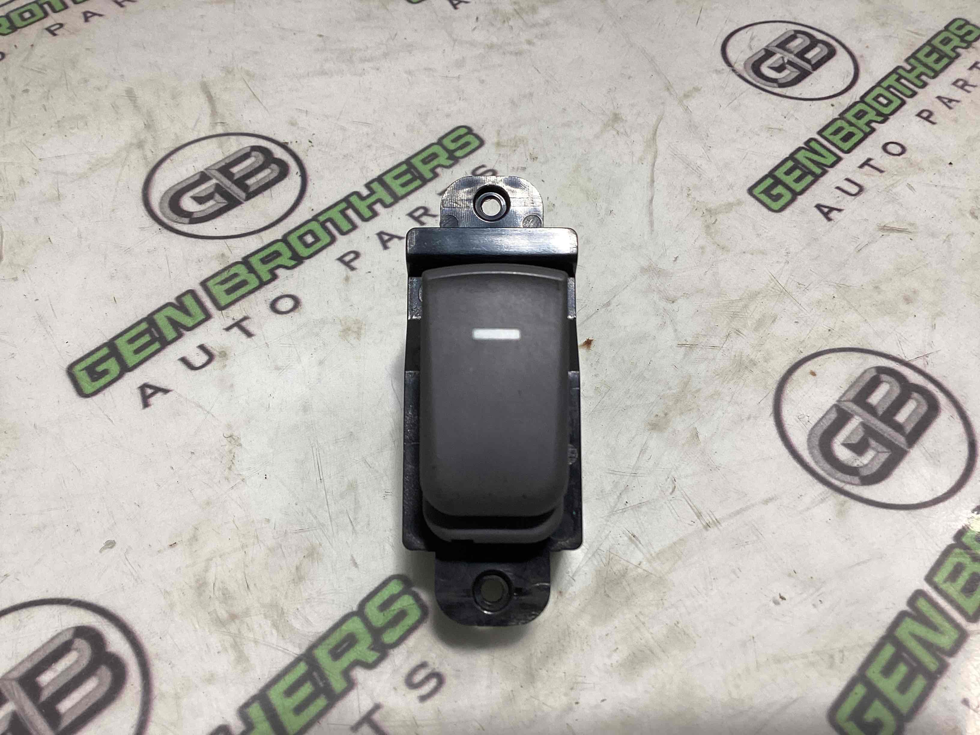 Кнопки керування склопідйомниками