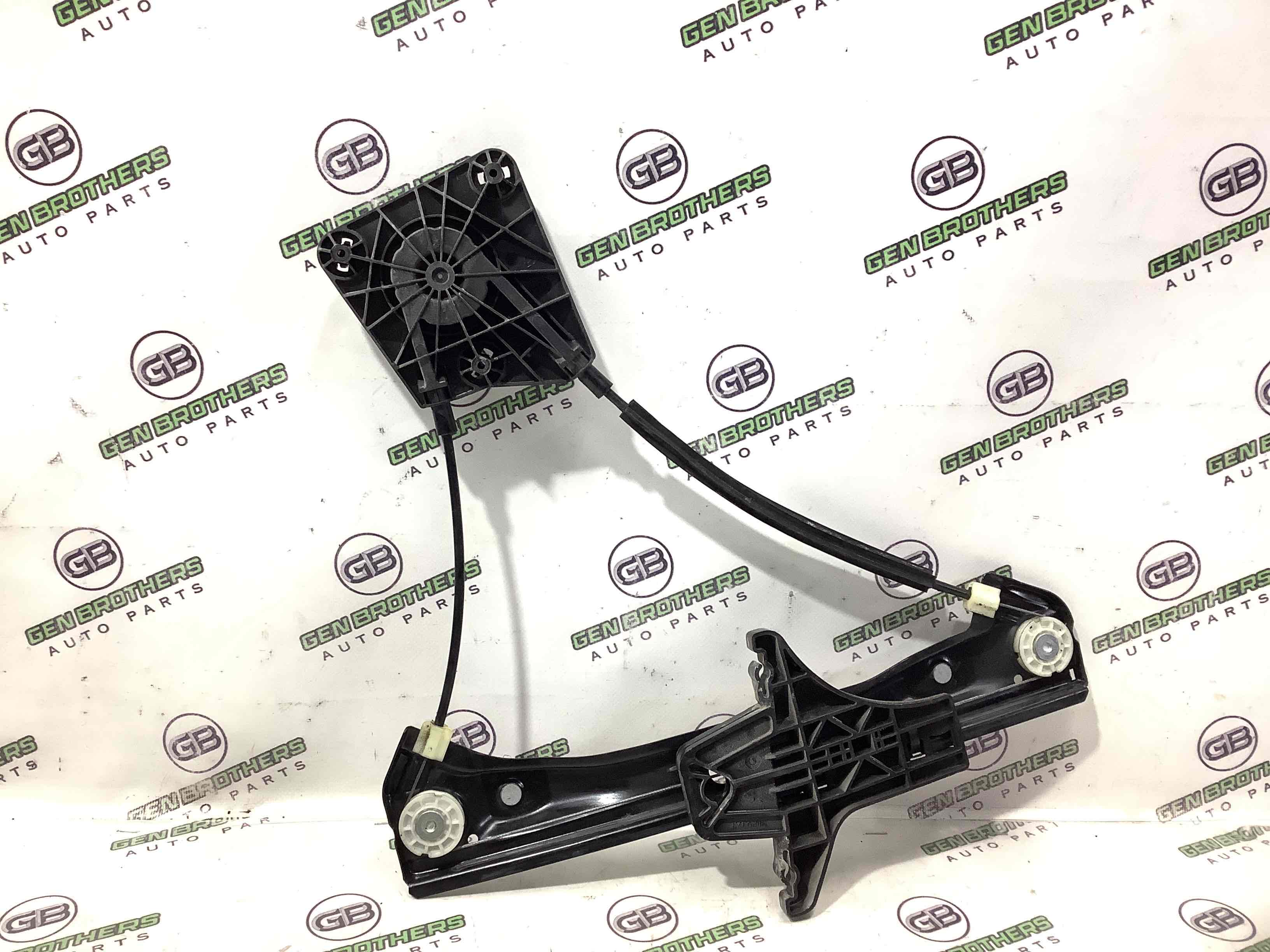 Склопідйомник задній правий