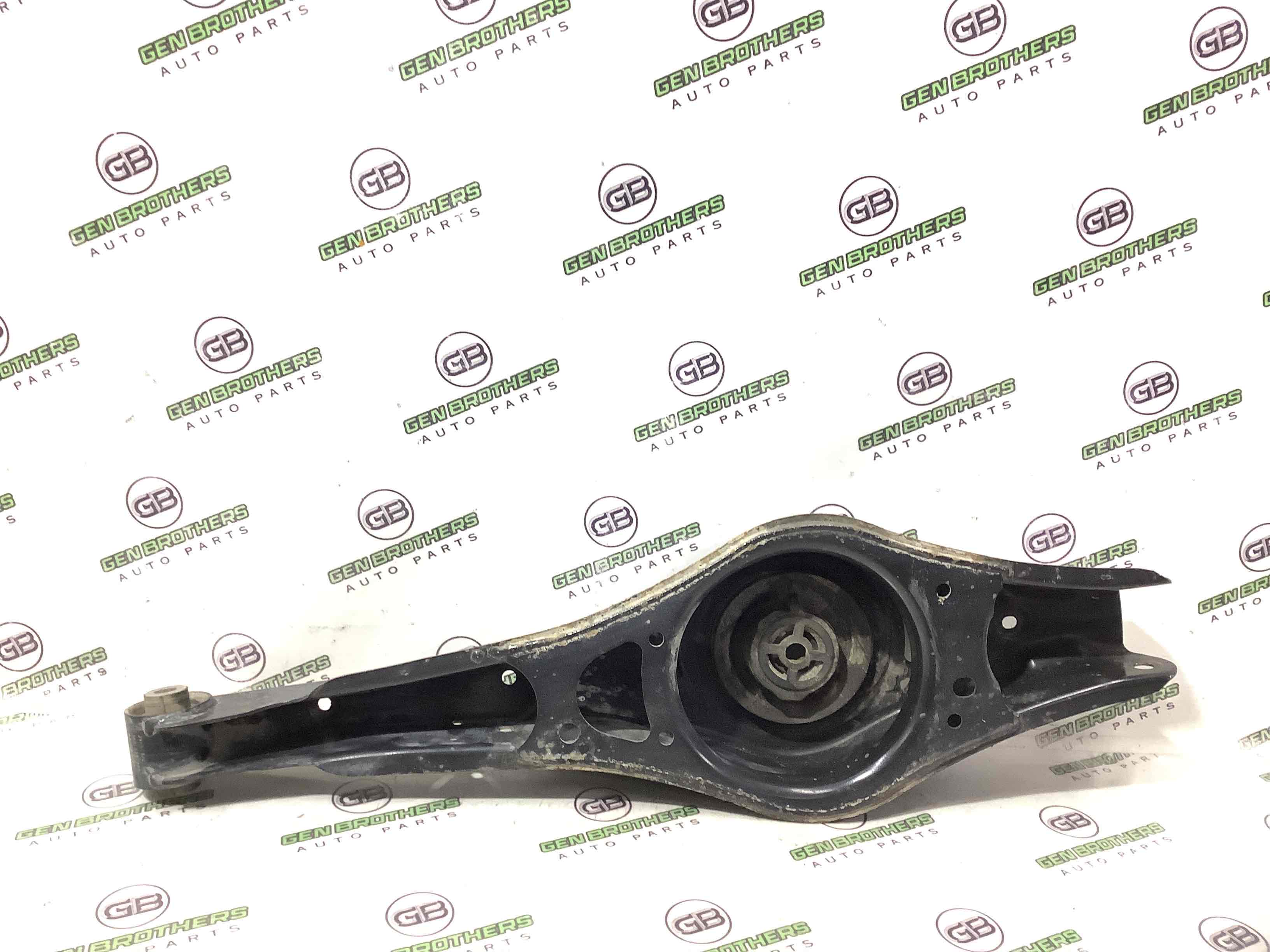 Важіль задній правий