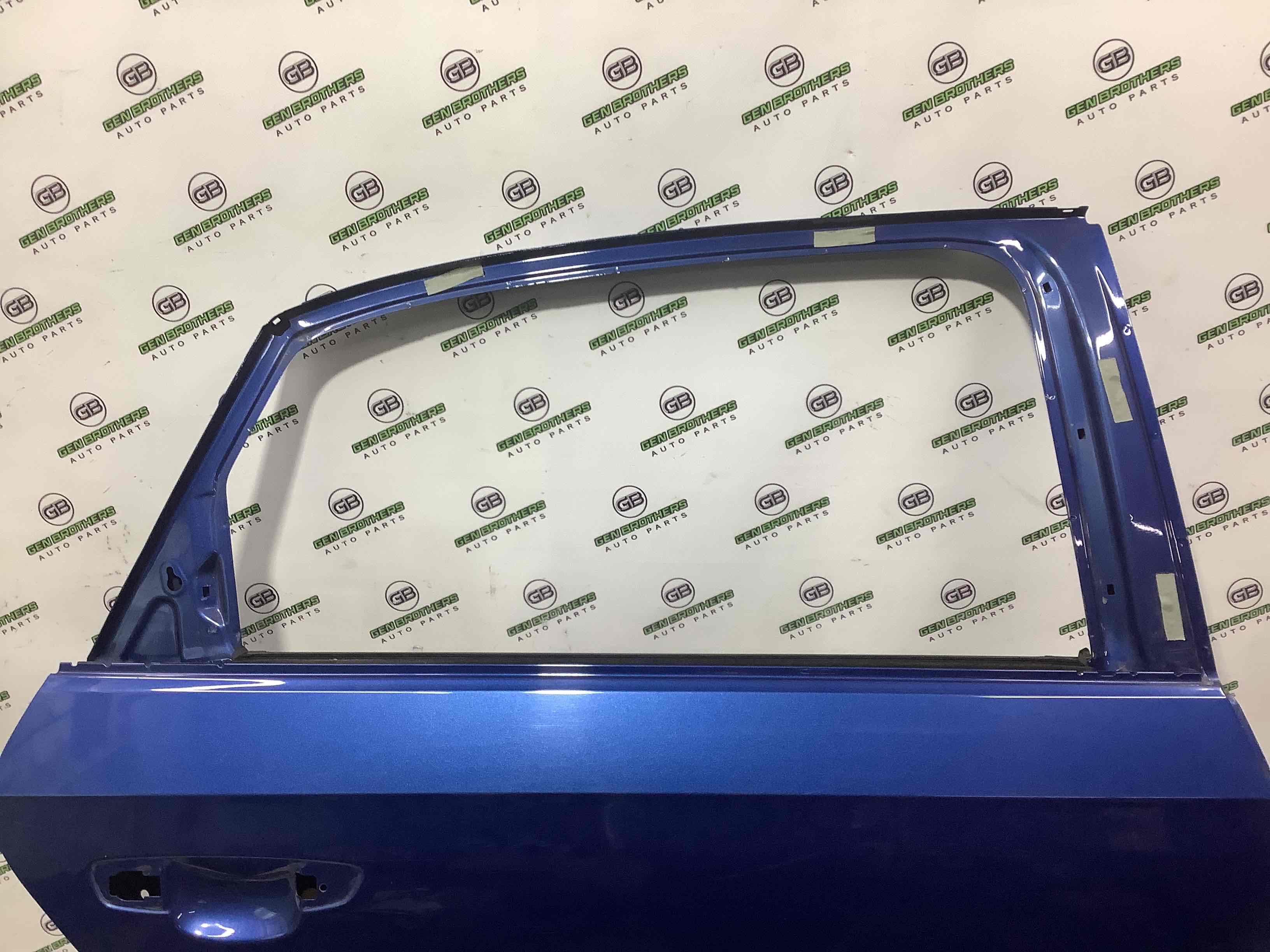 Двері задні права