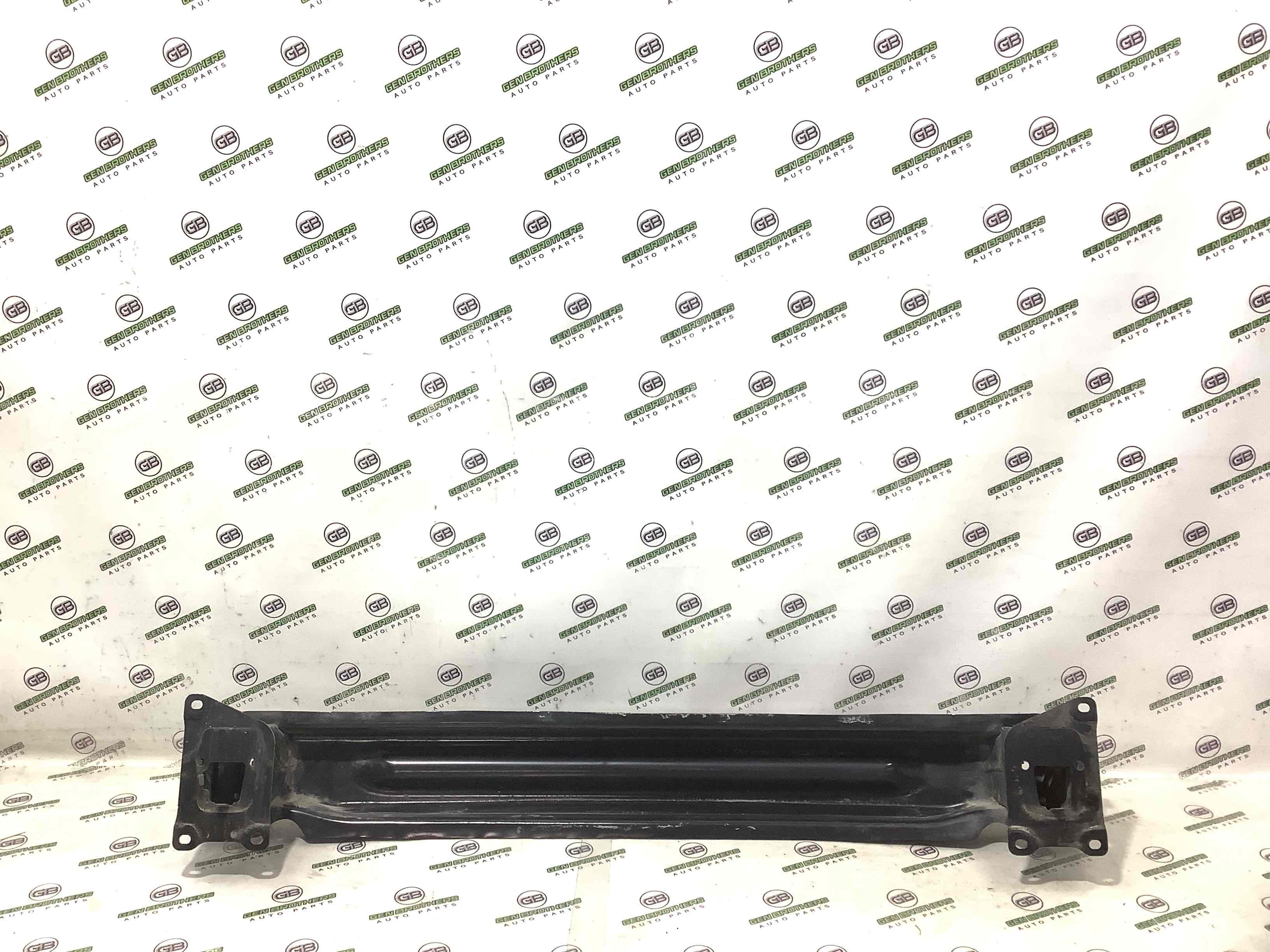 Підсилювач бампера заднього