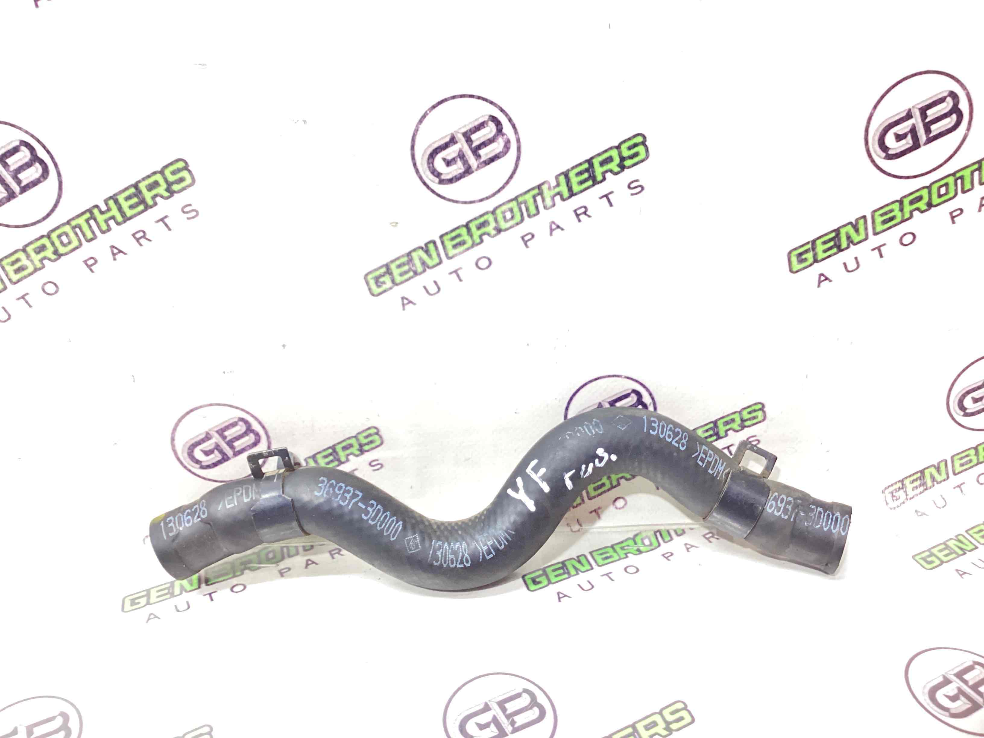 Патрубок трубопровід, шланг