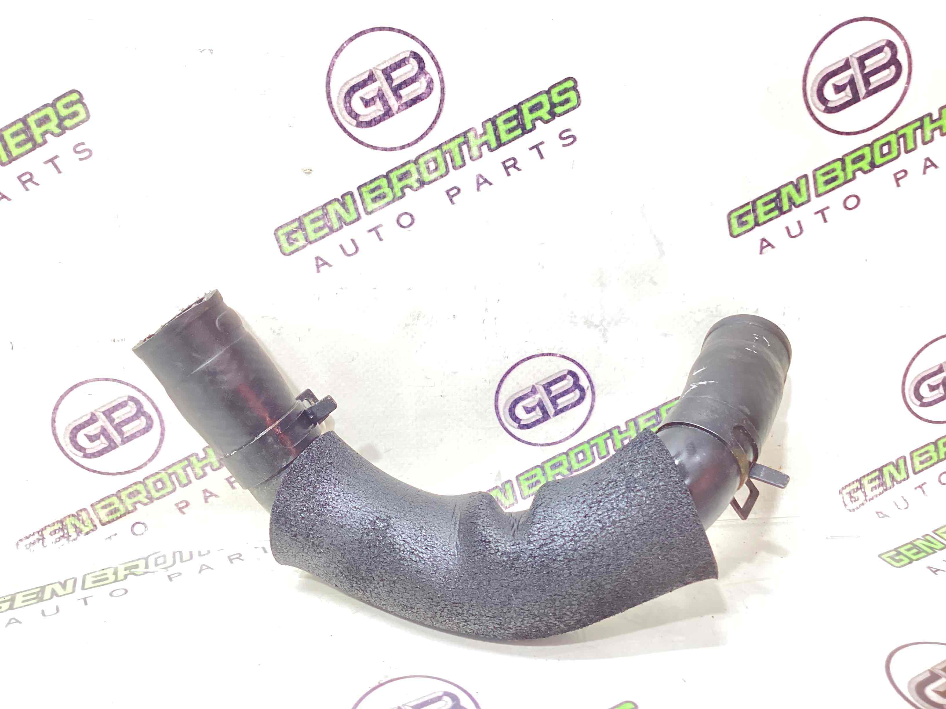 Патрубок трубопровід, шланг