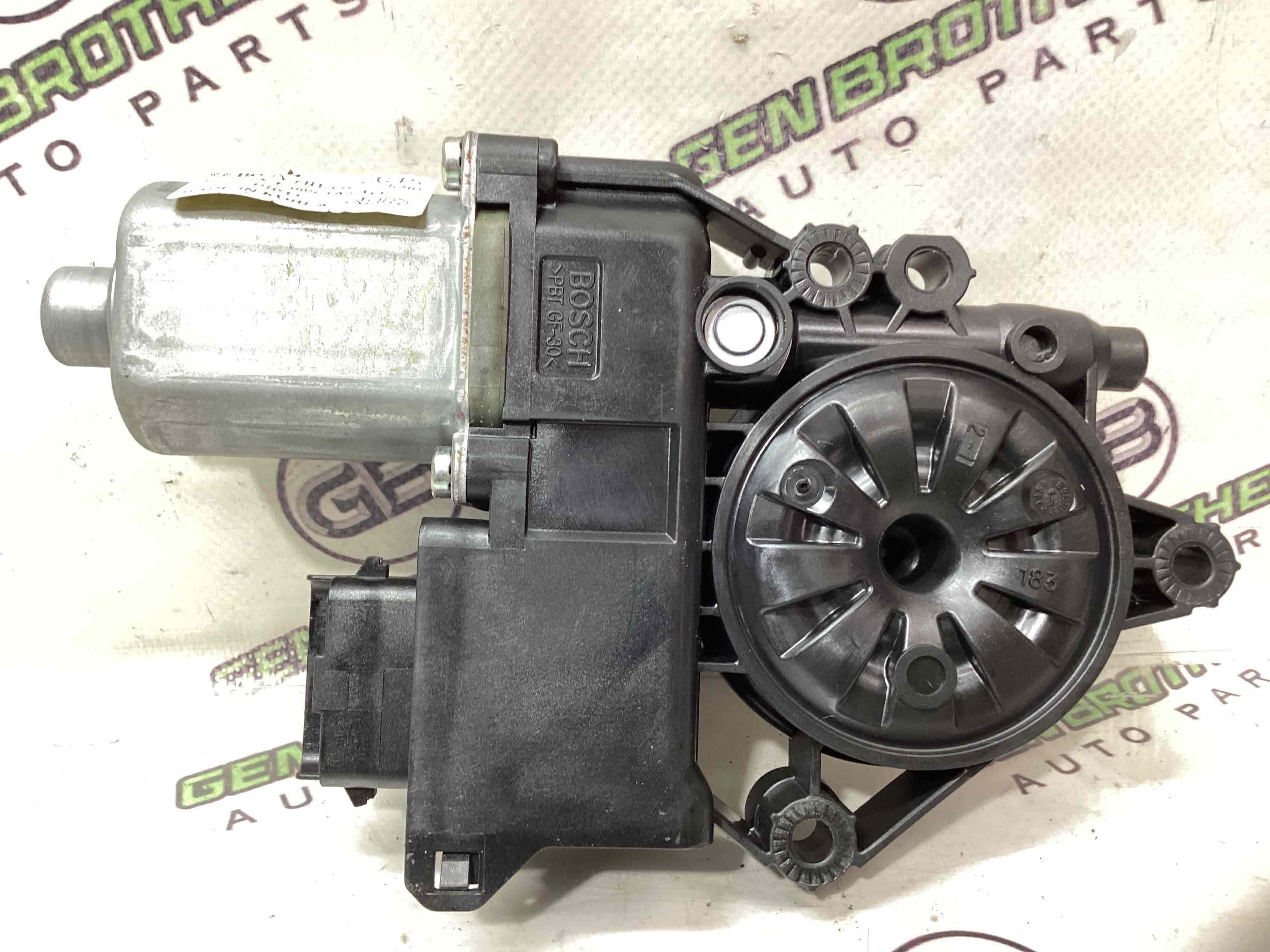 Моторчик склопідйомника