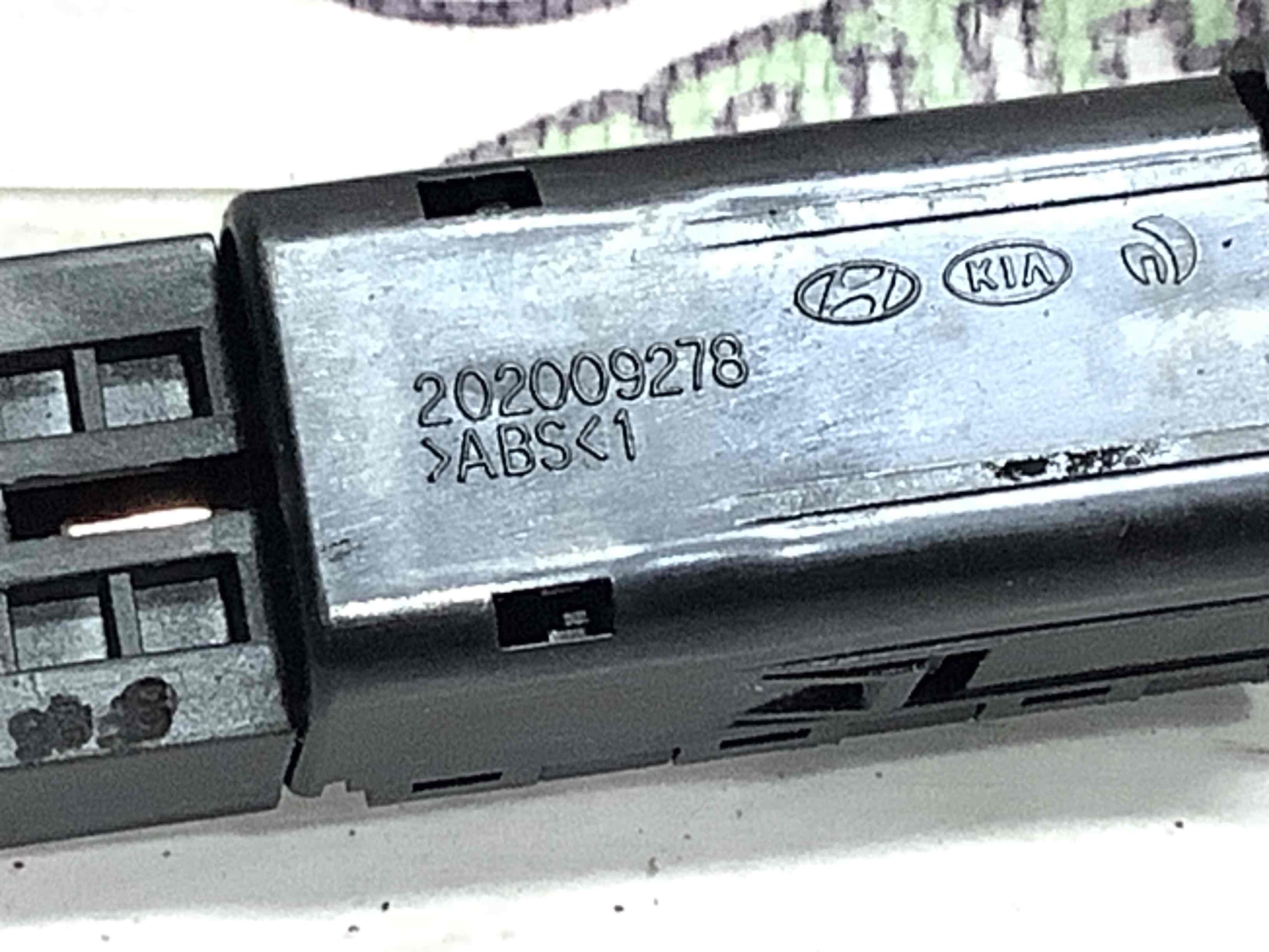 Кнопка аварійної сигналізації