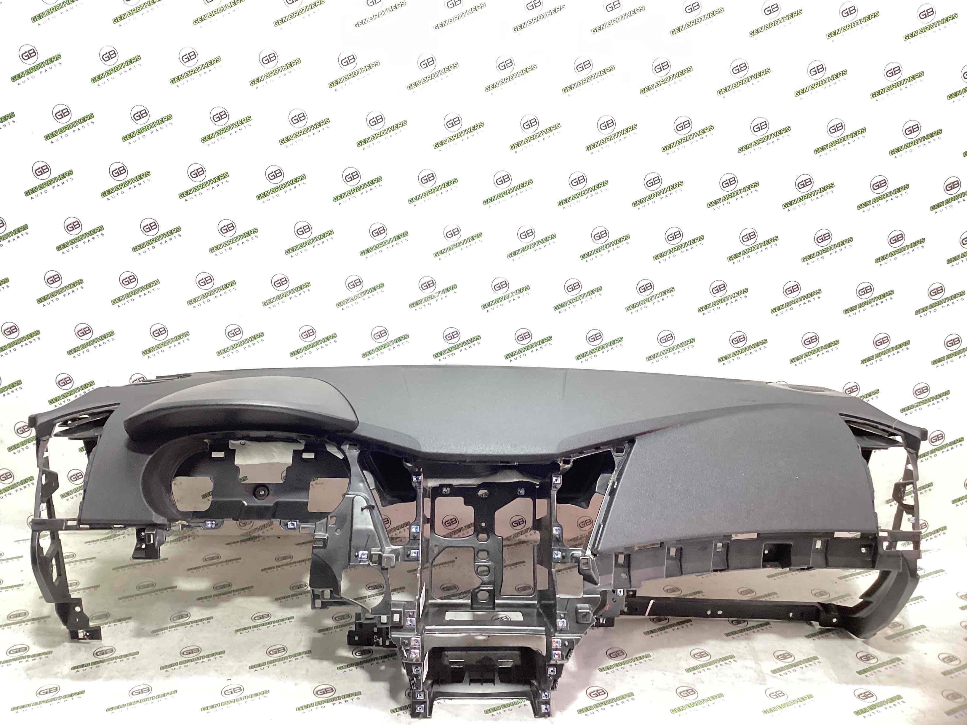 Панель передня салону торпедо