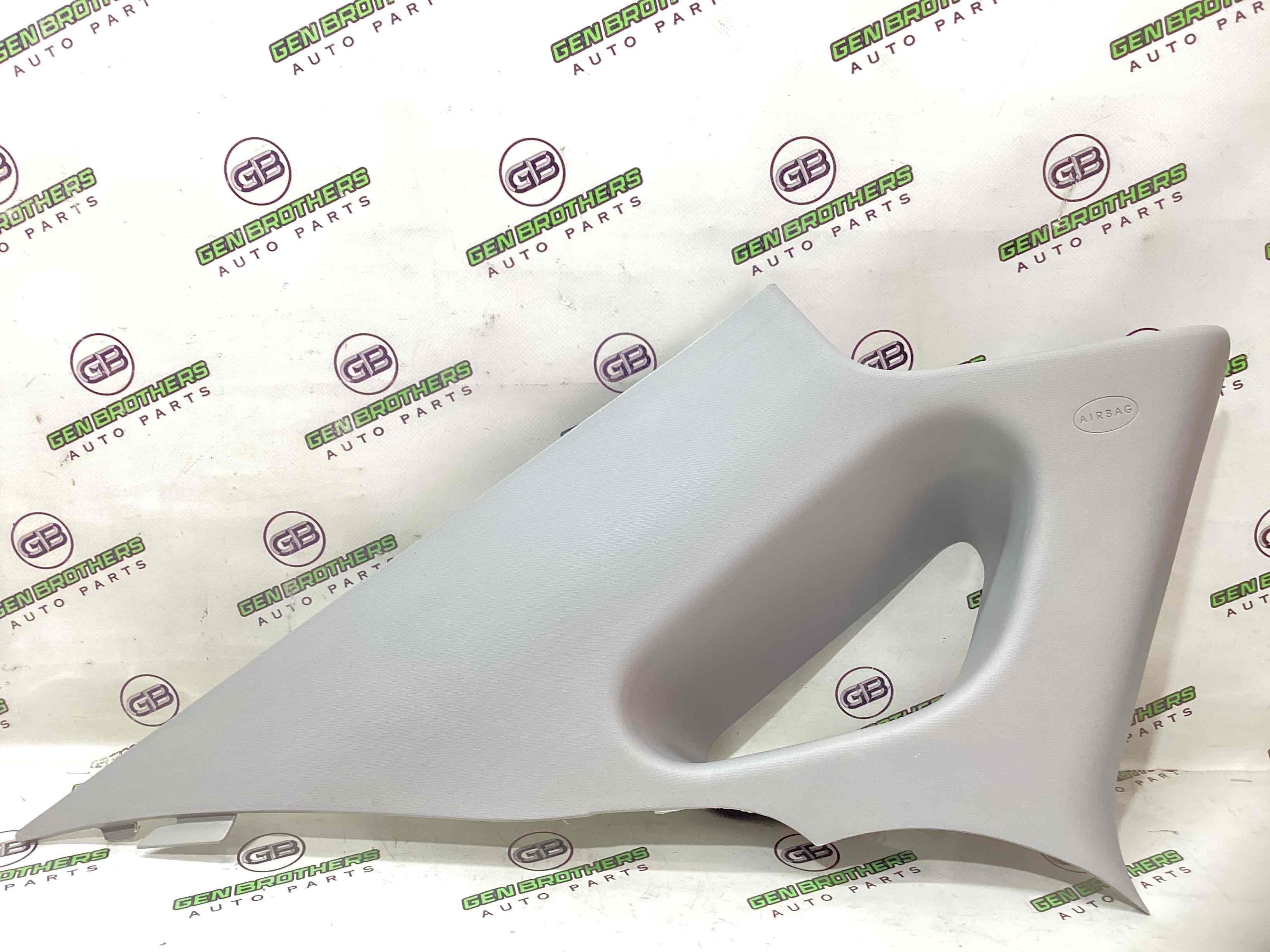 Обшивка задньої стійки ліва