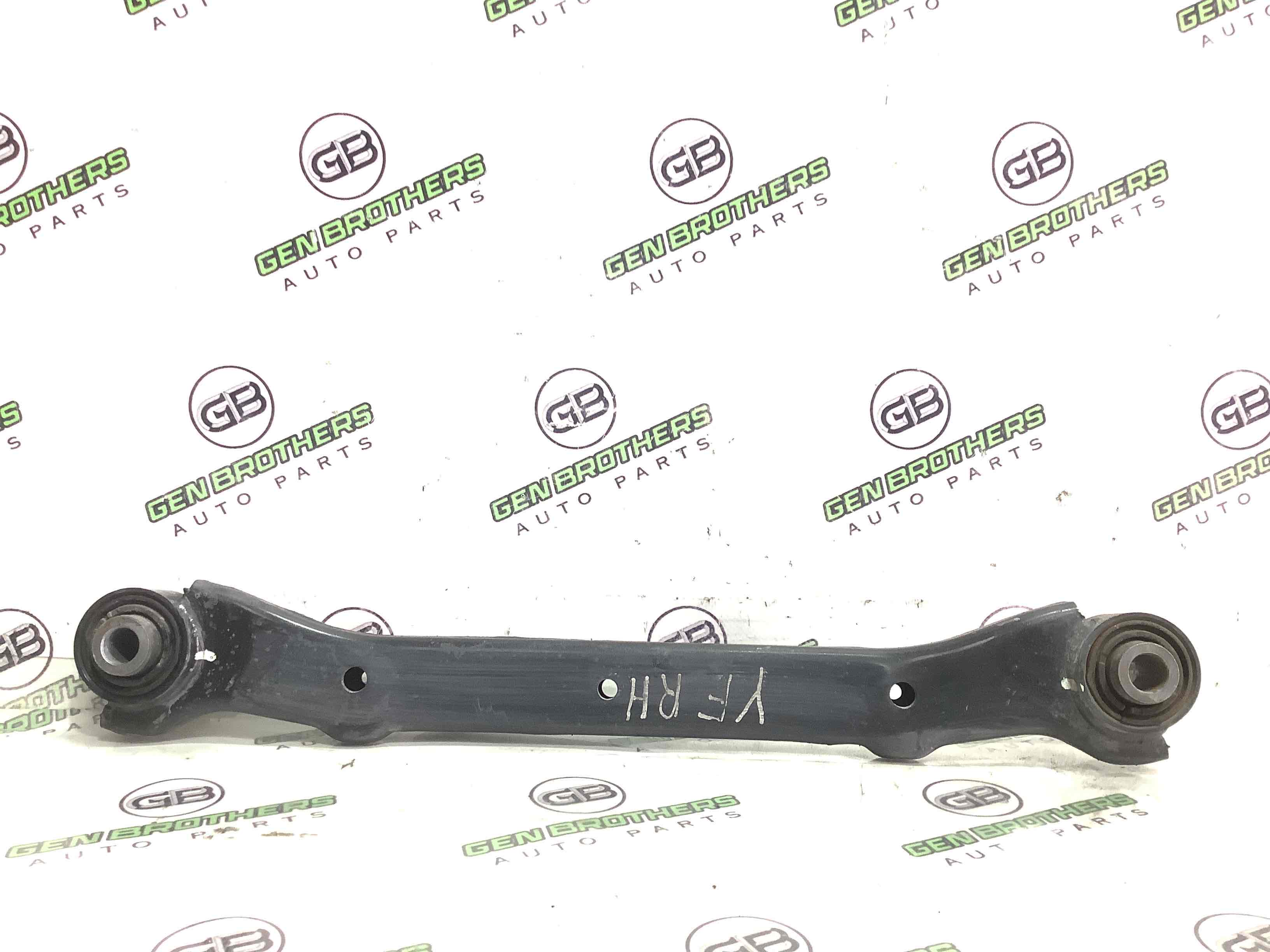 Важіль задній правий