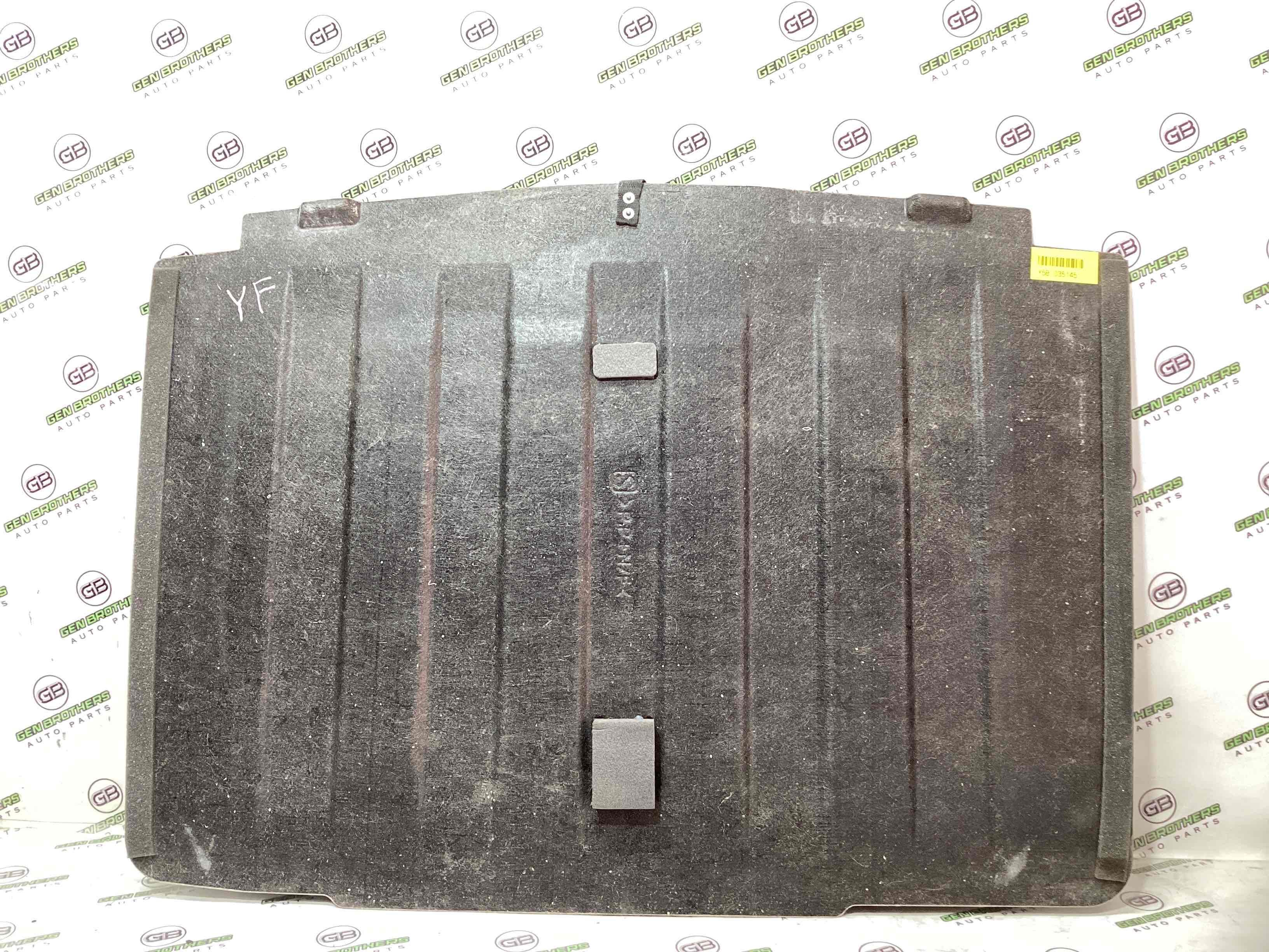 Підлогове покриття багажника, полиця багажника