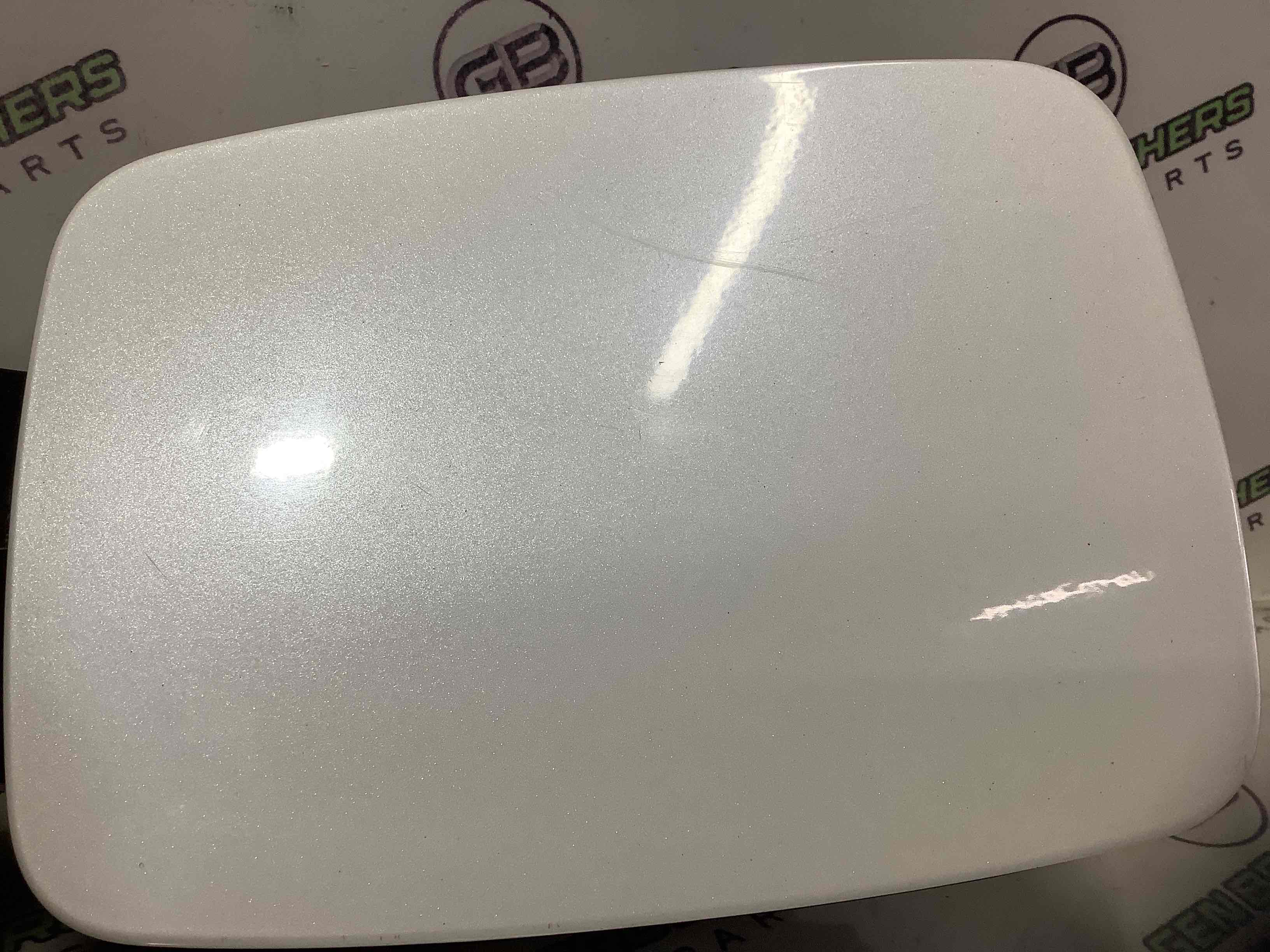 Лючок бензобака