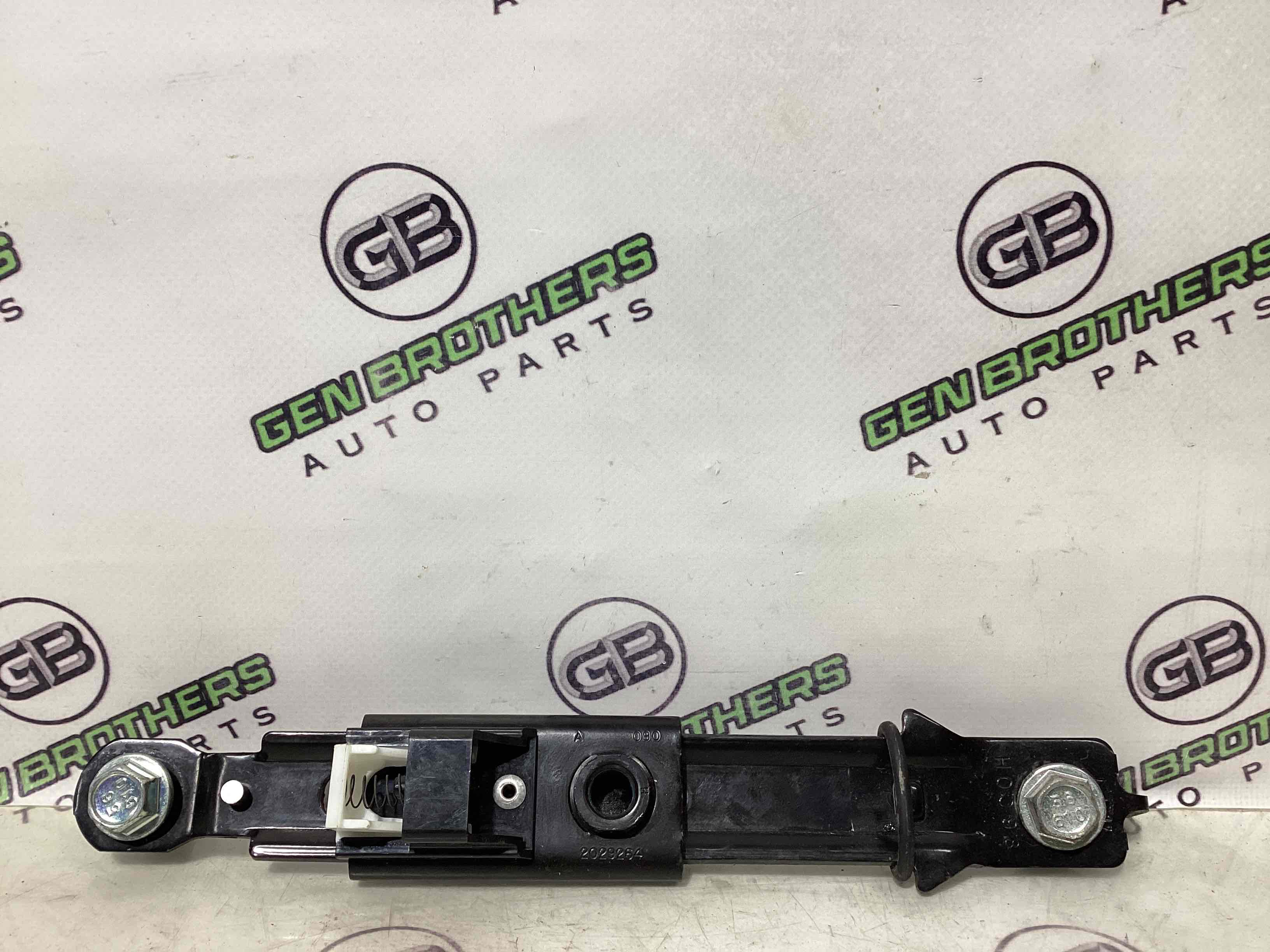 Регулятор висоти ременя безпеки