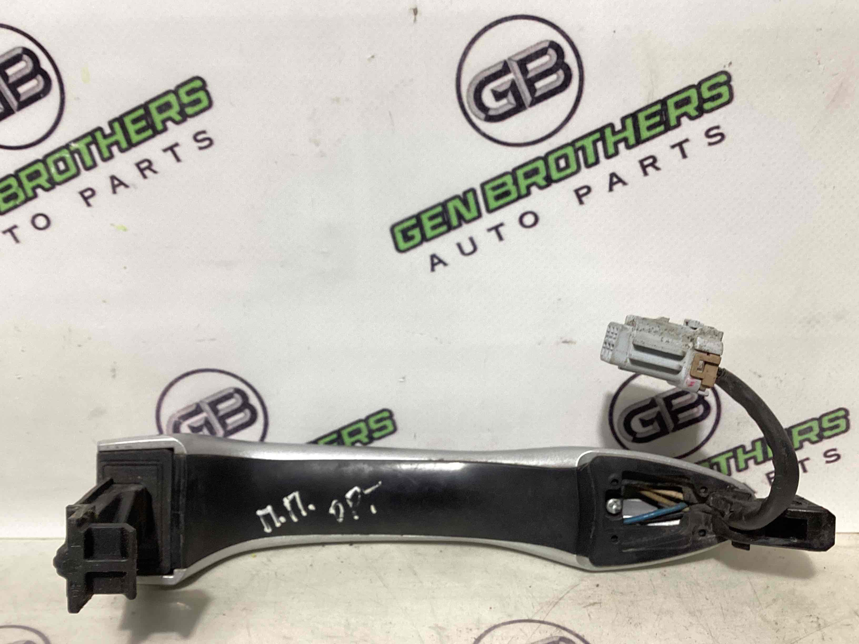 Ручка двері зовнішня