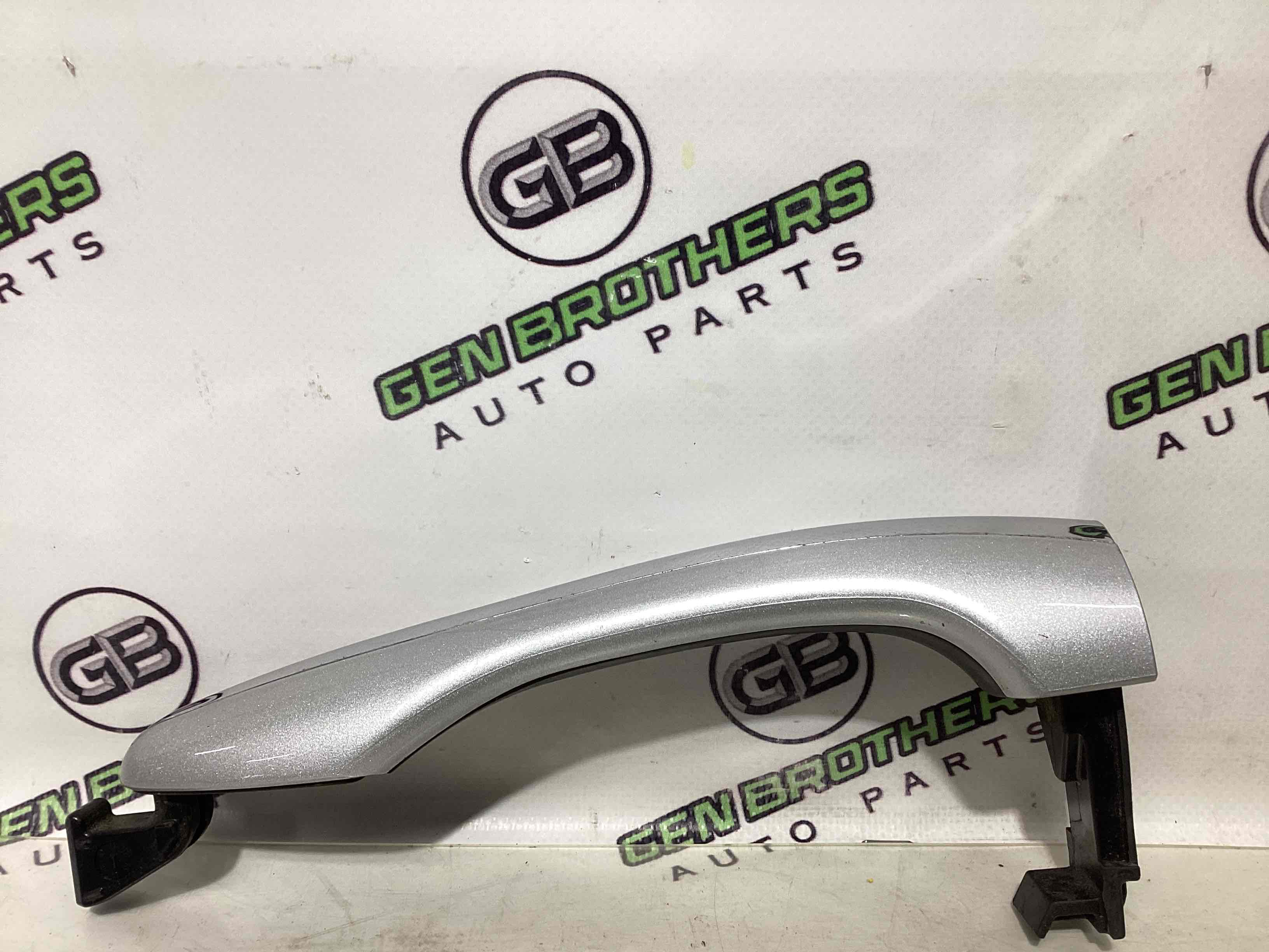 Ручка двері зовнішня