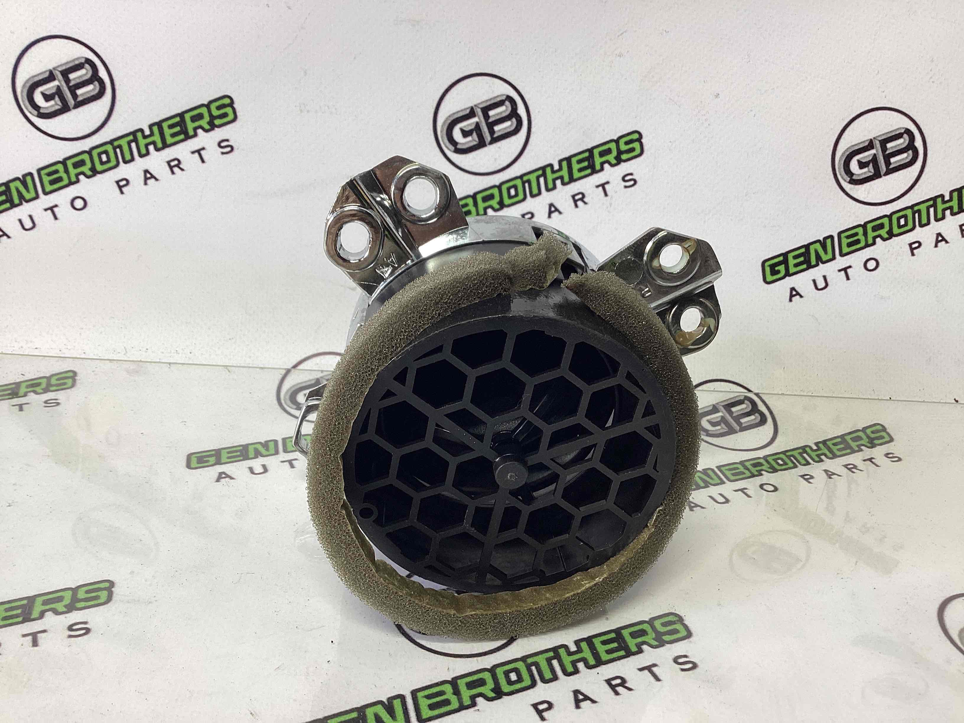 Дефлектор обдування салону