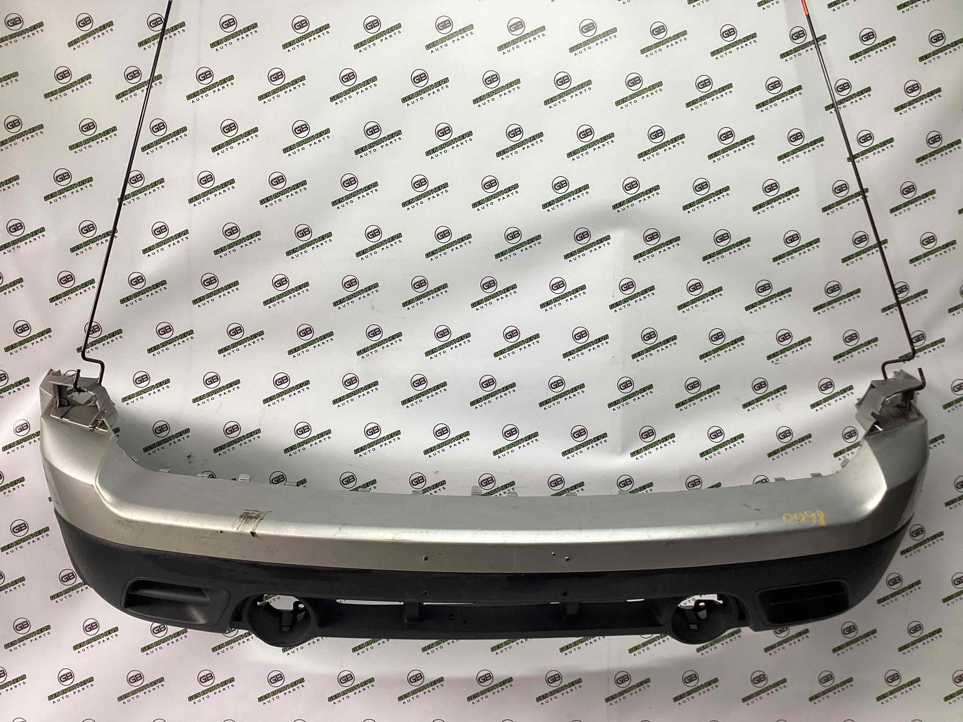 Бампер передній