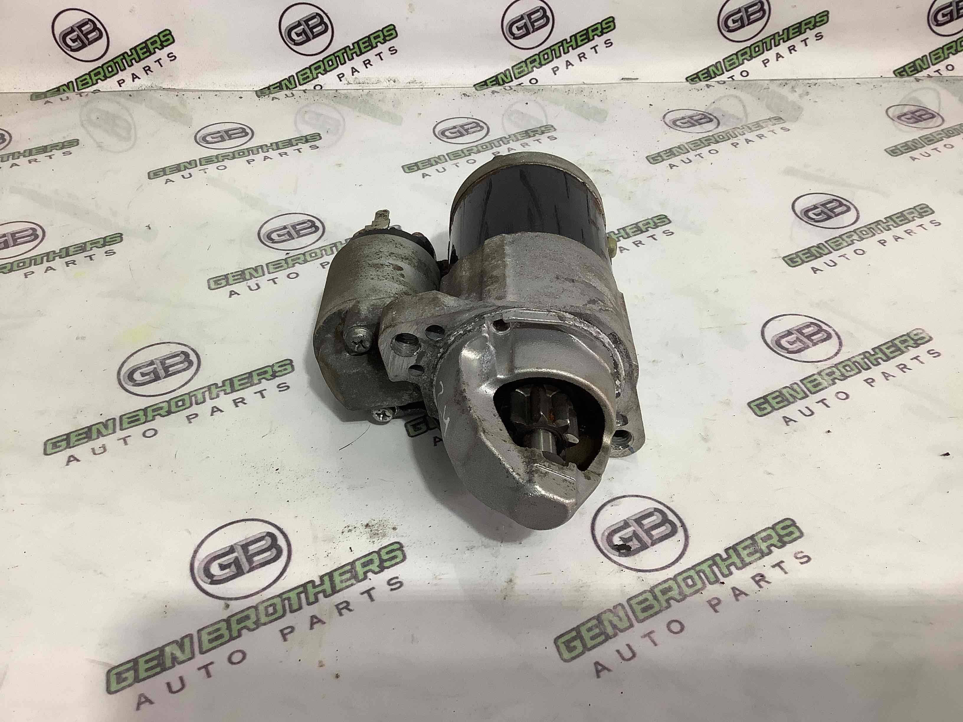 Стартер, кронштейн стартера