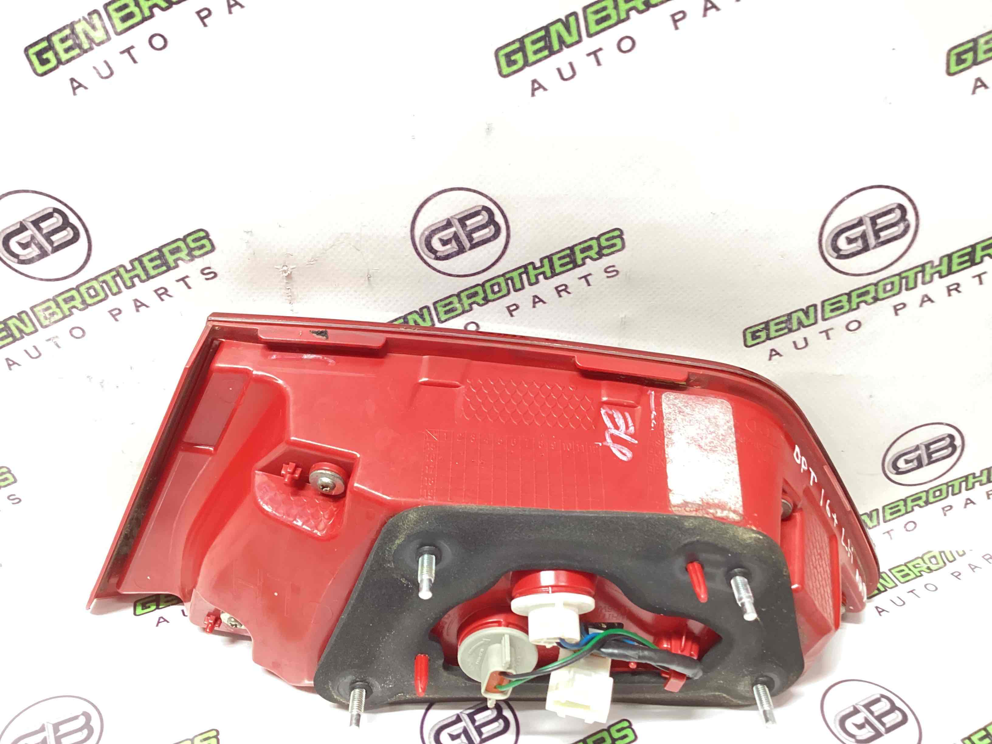 Фонарь задний левый