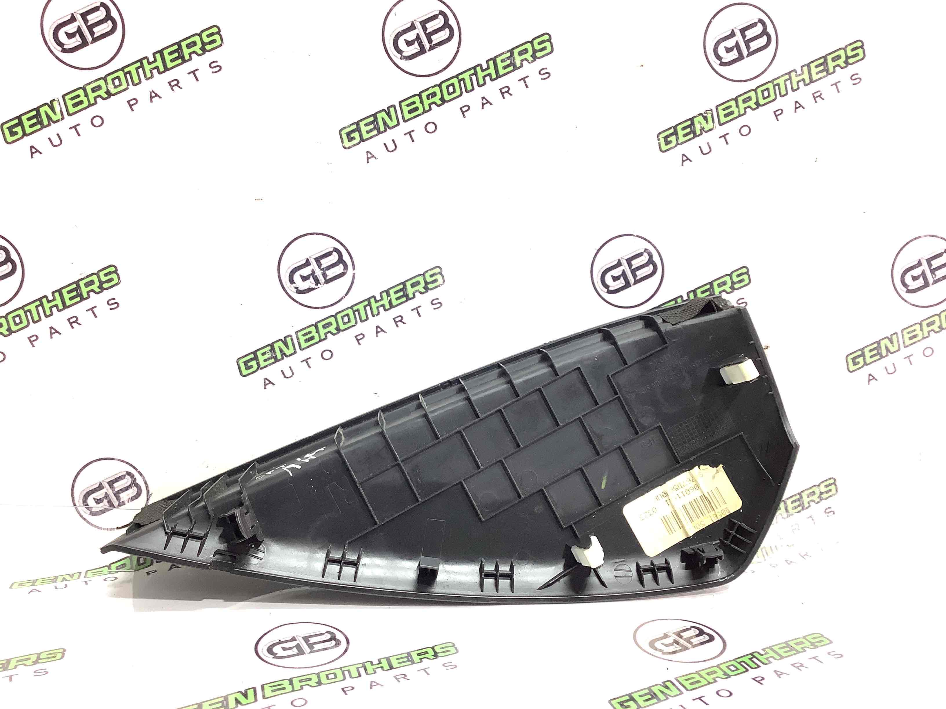 Обшивка приборной панели торпедо