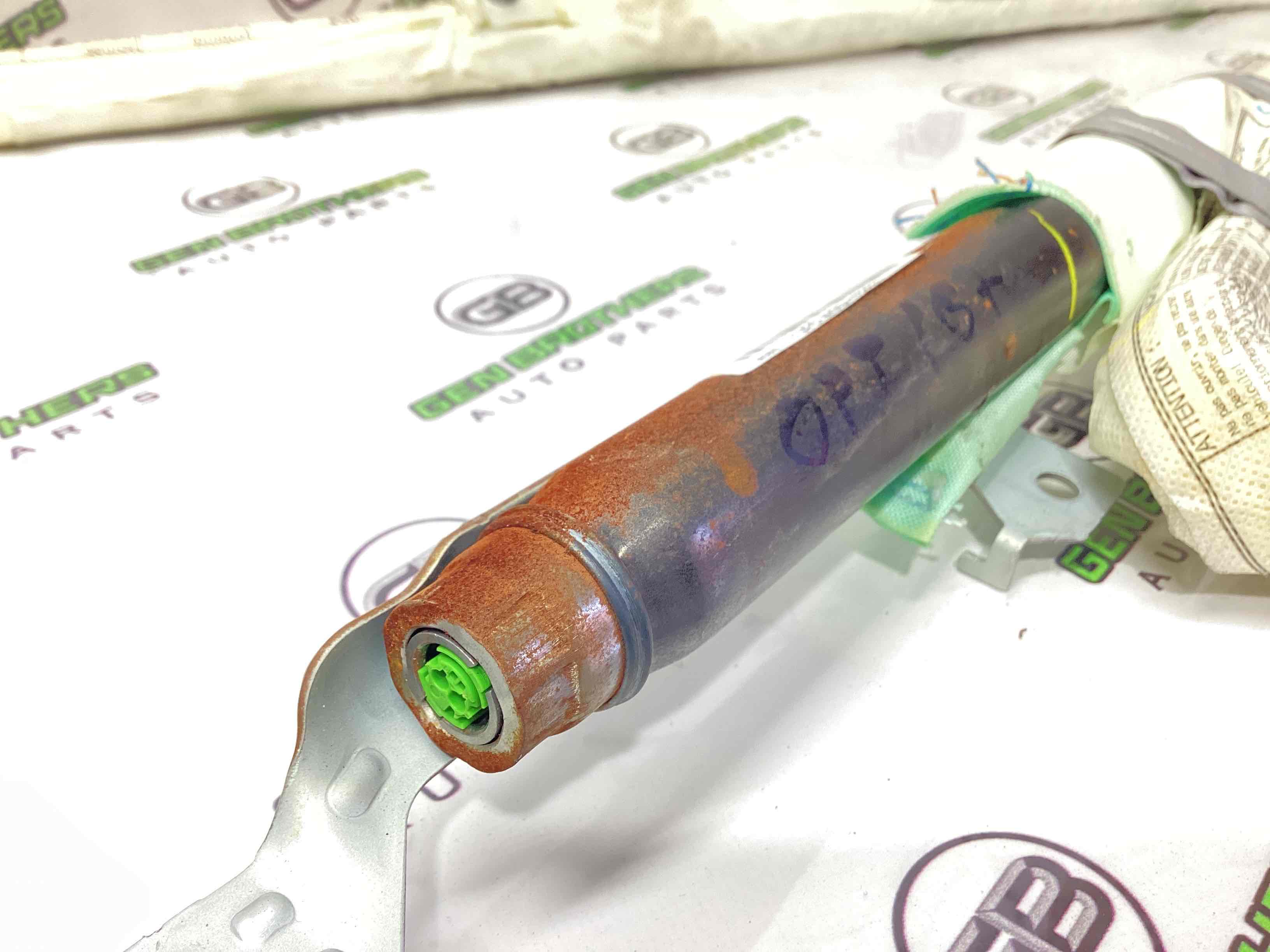 Подушка безопасности сбоку шторка